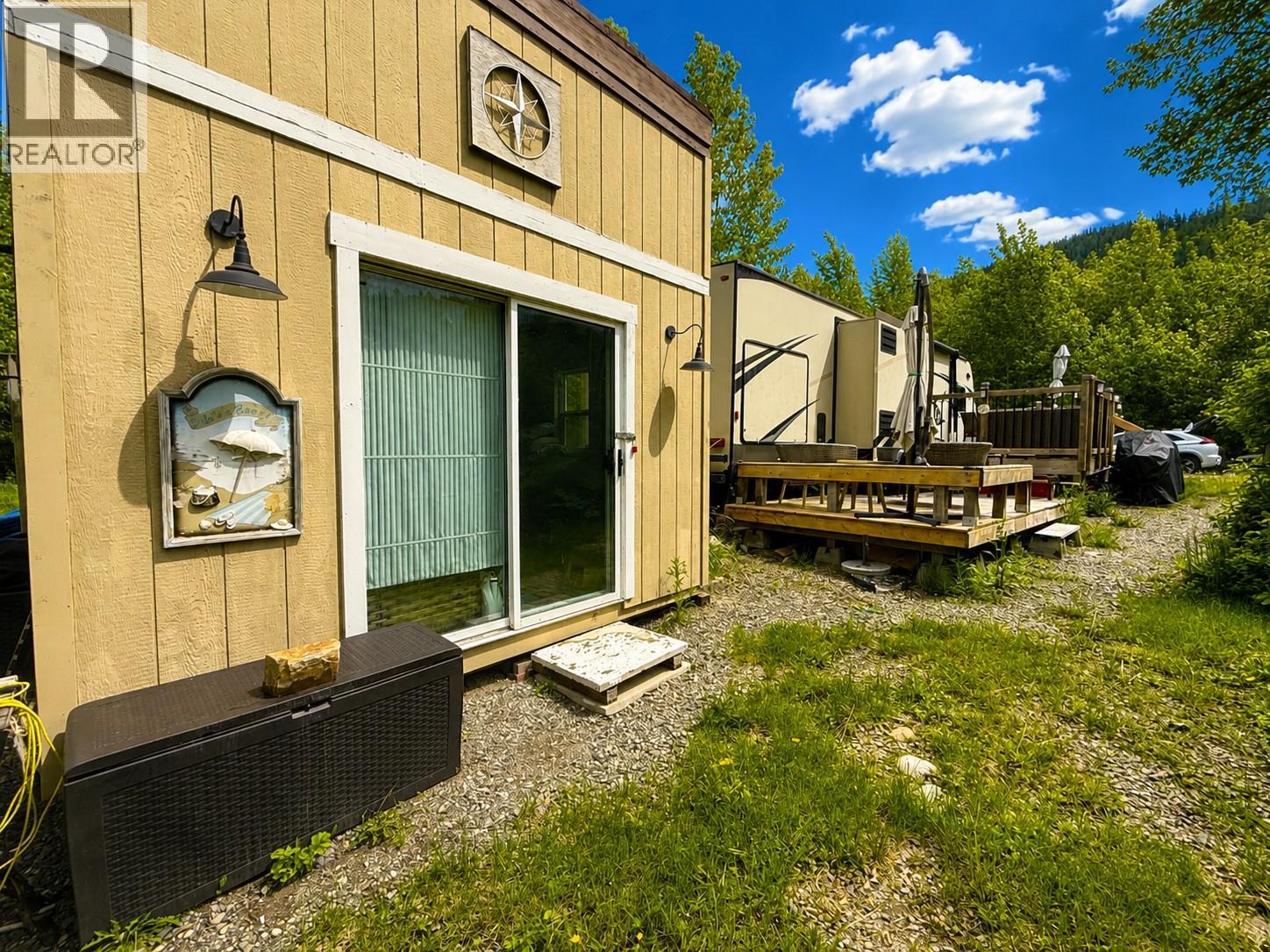 8415 King Creek Fsr Road Unit# Lot 60, Yahk, British Columbia  V0B 2P0 - Photo 6 - 10387699