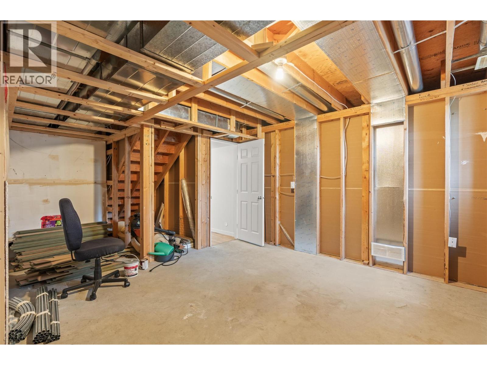 4666 Grandview Flats Road N, Spallumcheen, British Columbia  V4Y 0P7 - Photo 45 - 10388799