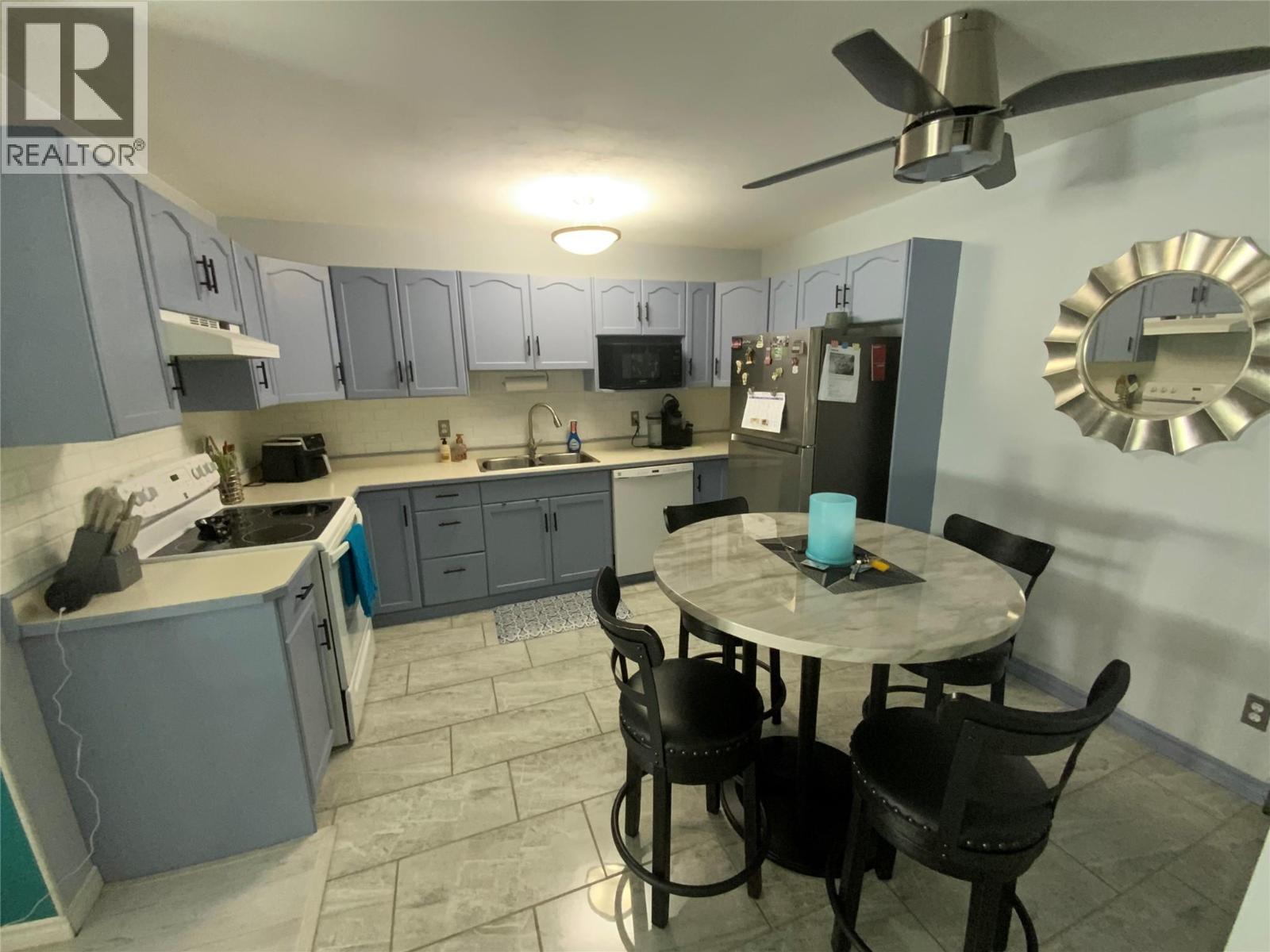865 Main Street Unit# 204, Penticton, British Columbia  V2A 5E3 - Photo 3 - 10389600