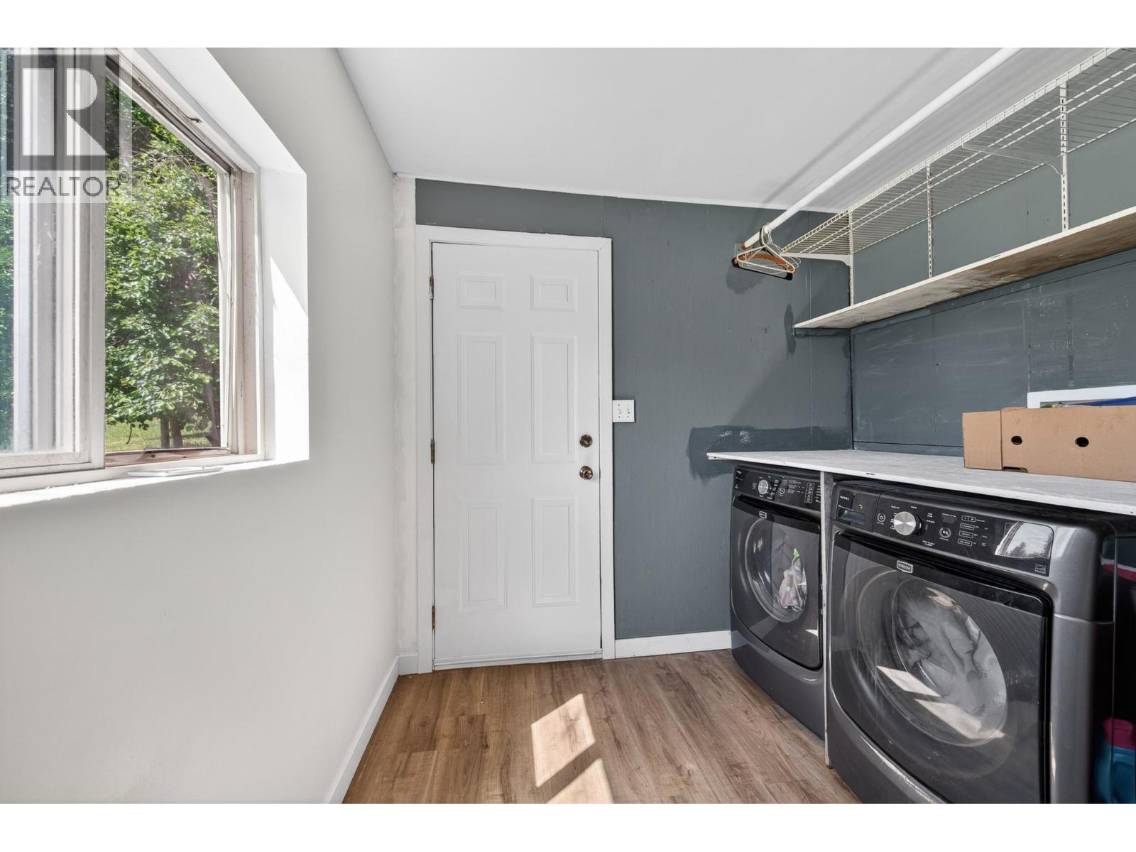 6721 Yellowhead Highway S, Barriere, British Columbia  V0E 1E0 - Photo 11 - 10388010