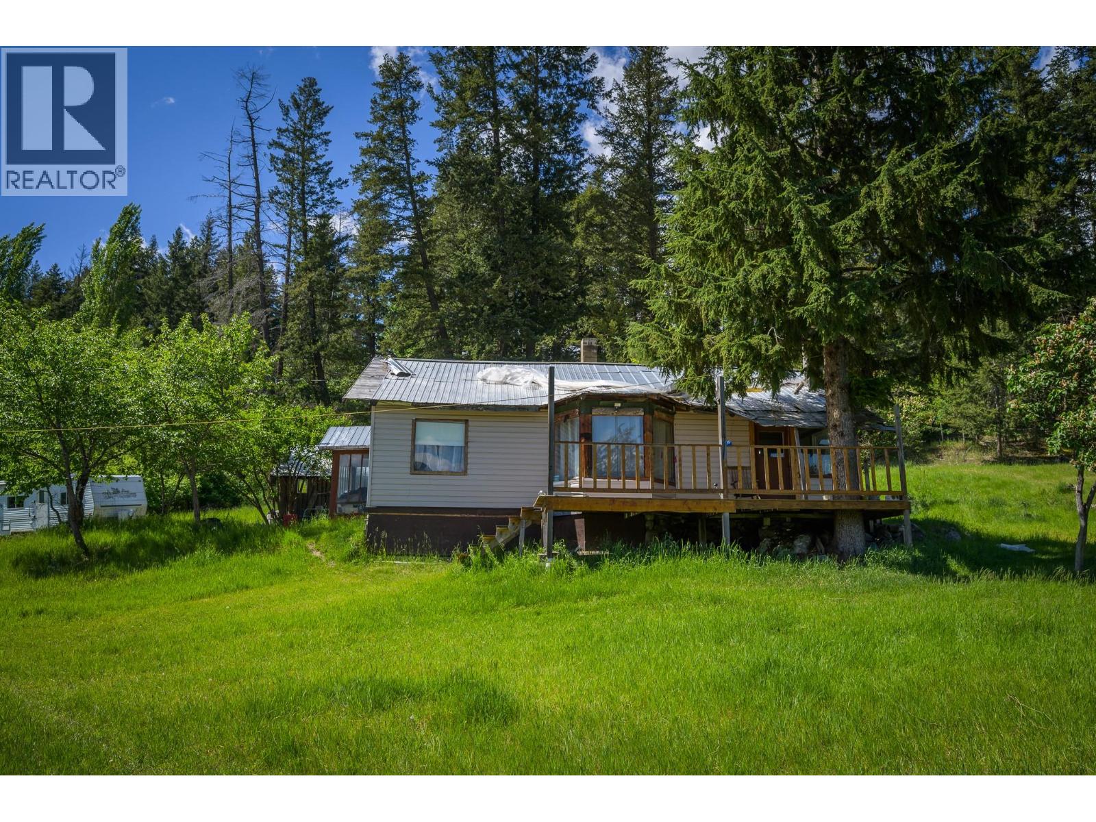 6721 Yellowhead Highway S, Barriere, British Columbia  V0E 1E0 - Photo 22 - 10388010