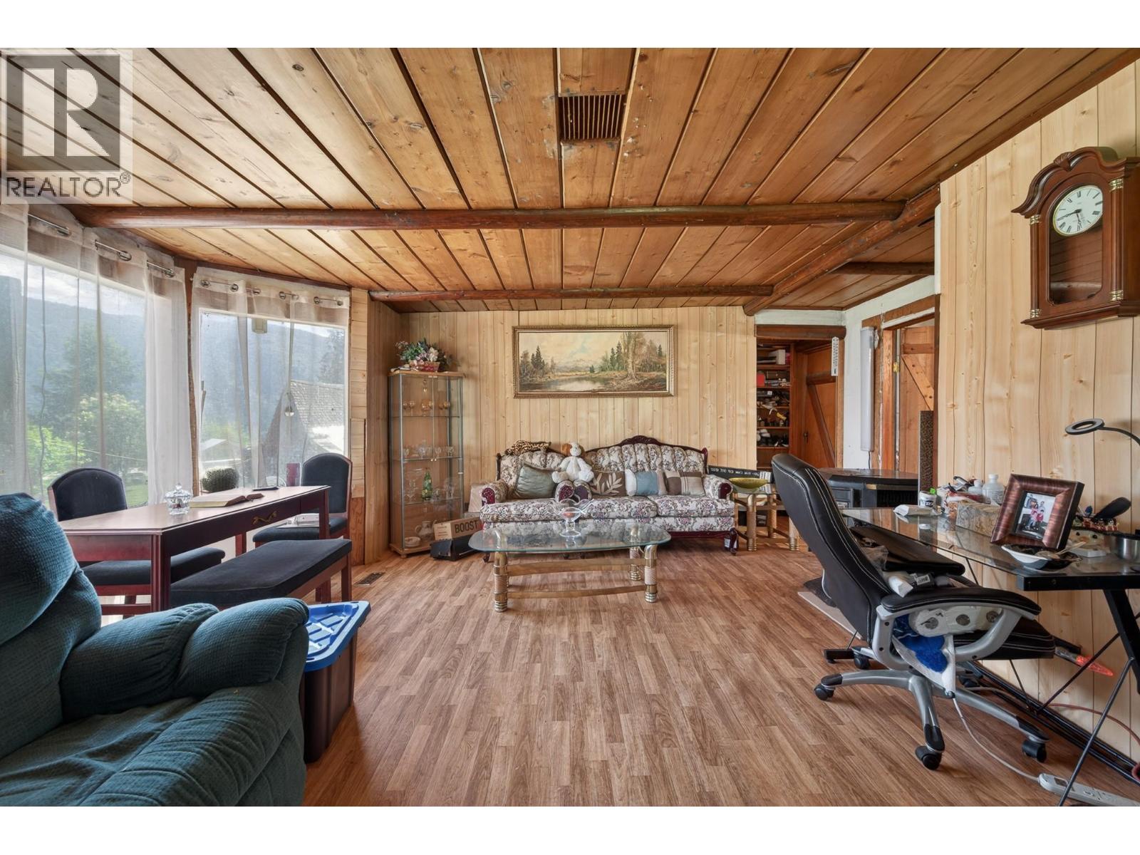 6721 Yellowhead Highway S, Barriere, British Columbia  V0E 1E0 - Photo 23 - 10388010