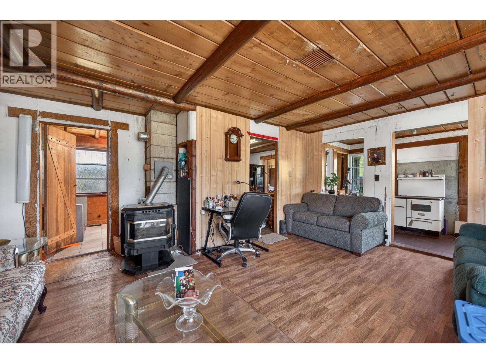 6721 Yellowhead Highway S, Barriere, British Columbia  V0E 1E0 - Photo 24 - 10388010