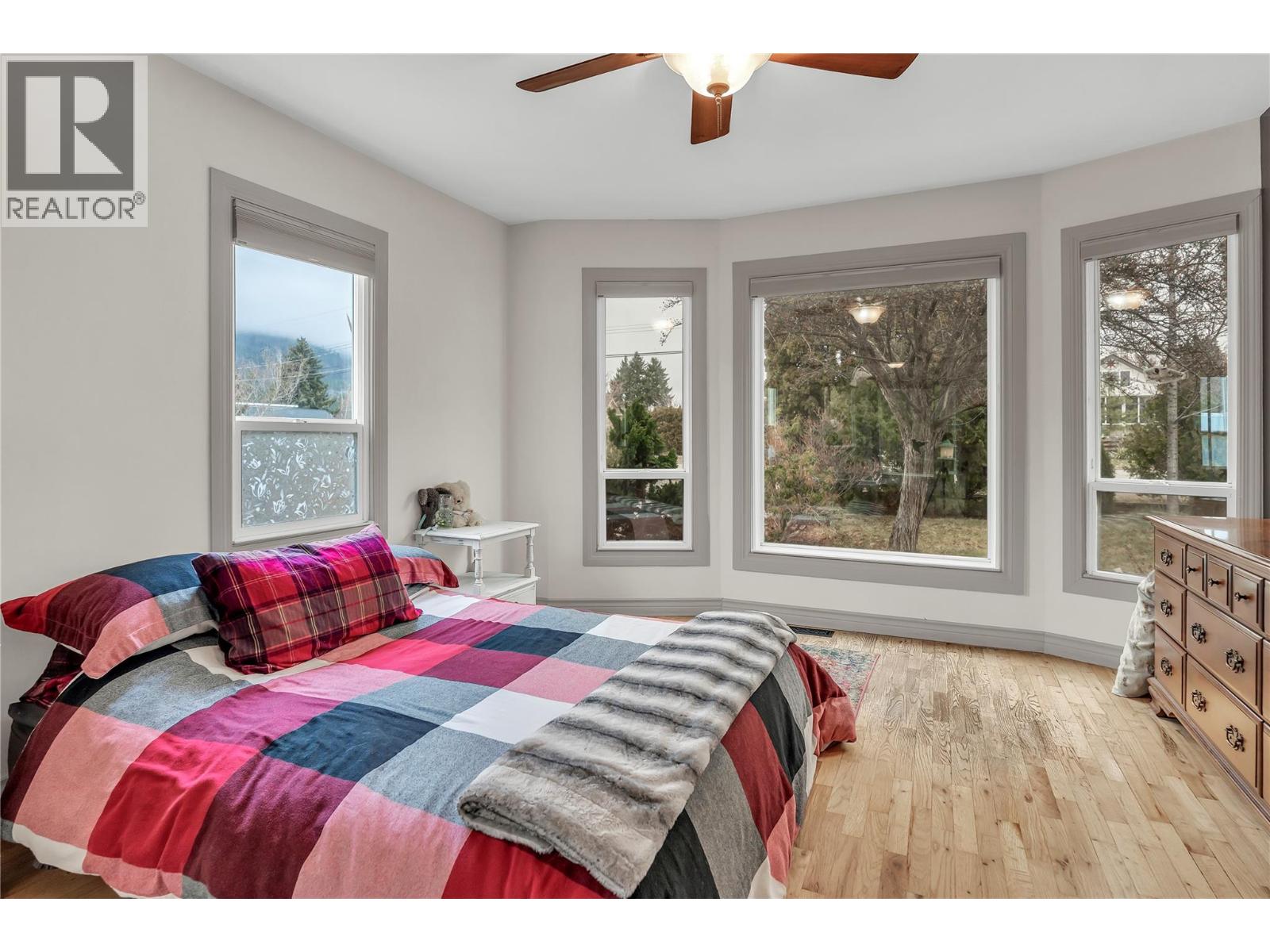 10919 Acland Street, Summerland, British Columbia  V0H 1Z0 - Photo 10 - 10389624