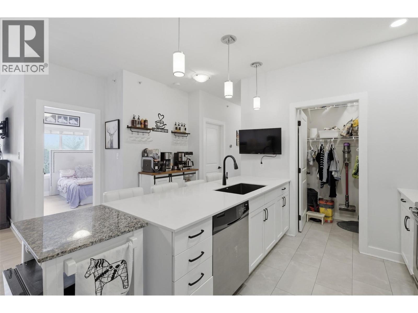 5170 Dallas Drive Unit# 512, Kamloops, British Columbia  V2C 0C7 - Photo 3 - 10387849