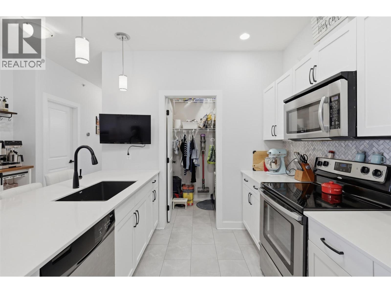 5170 Dallas Drive Unit# 512, Kamloops, British Columbia  V2C 0C7 - Photo 5 - 10387849