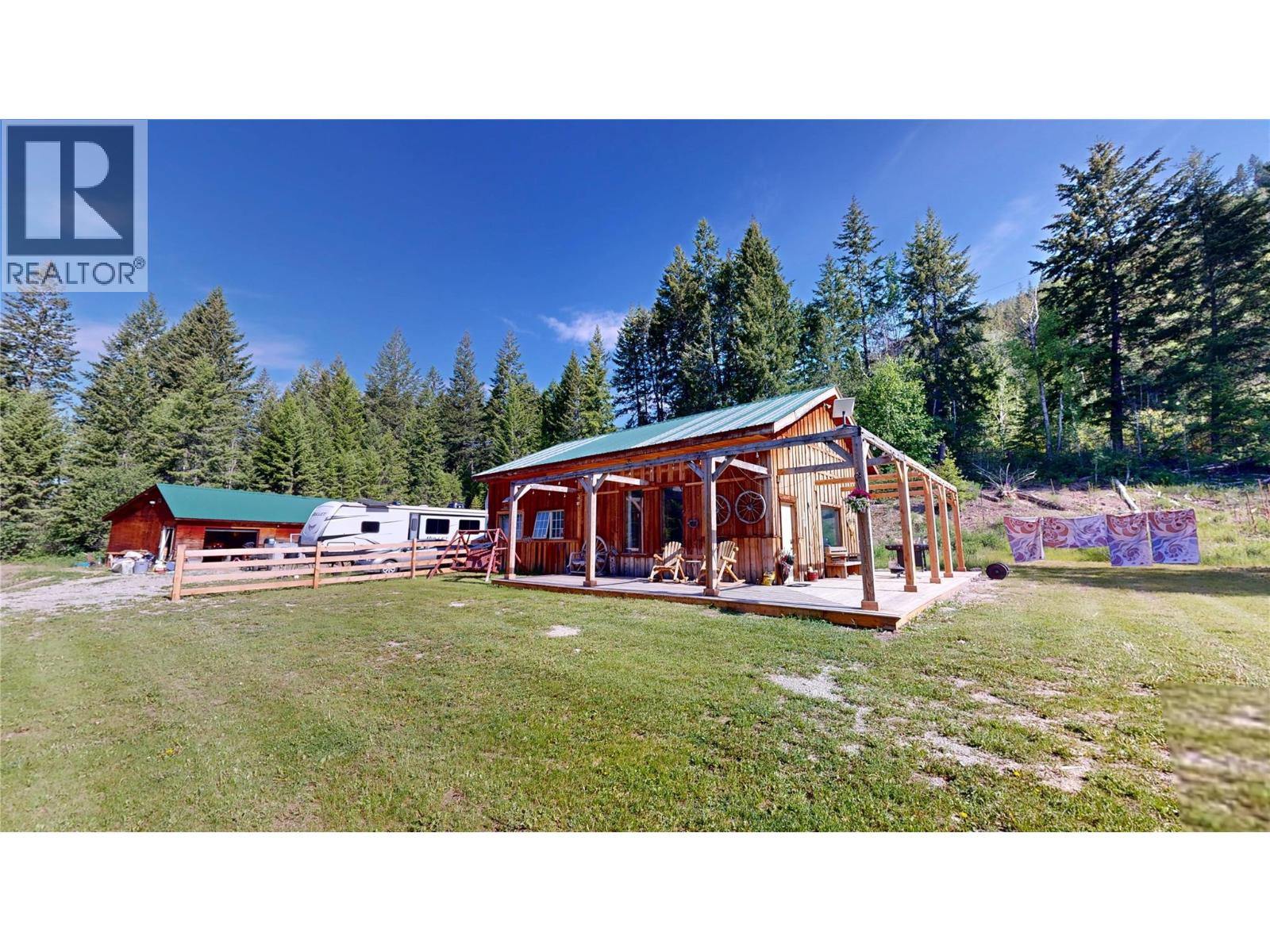 5055 95 Highway, Castledale, British Columbia  V0A 1J0 - Photo 1 - 10389588