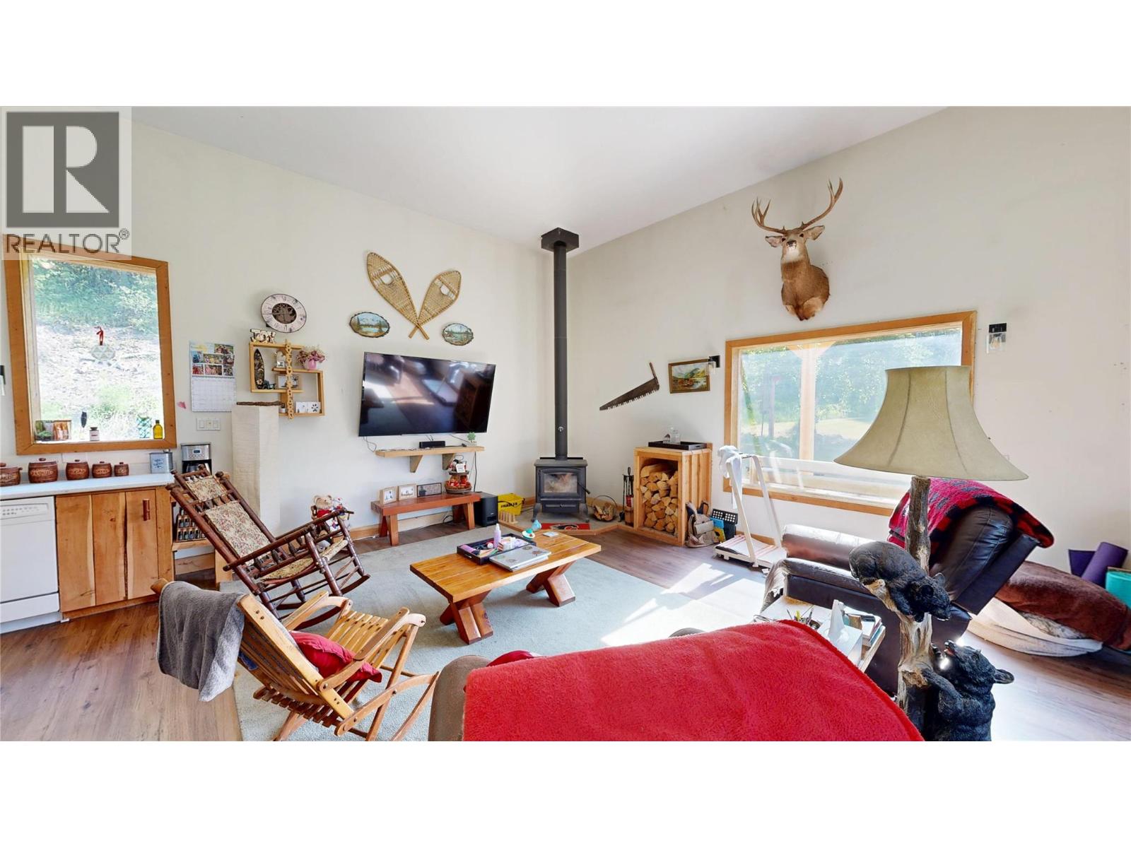 5055 95 Highway, Castledale, British Columbia  V0A 1J0 - Photo 6 - 10389588