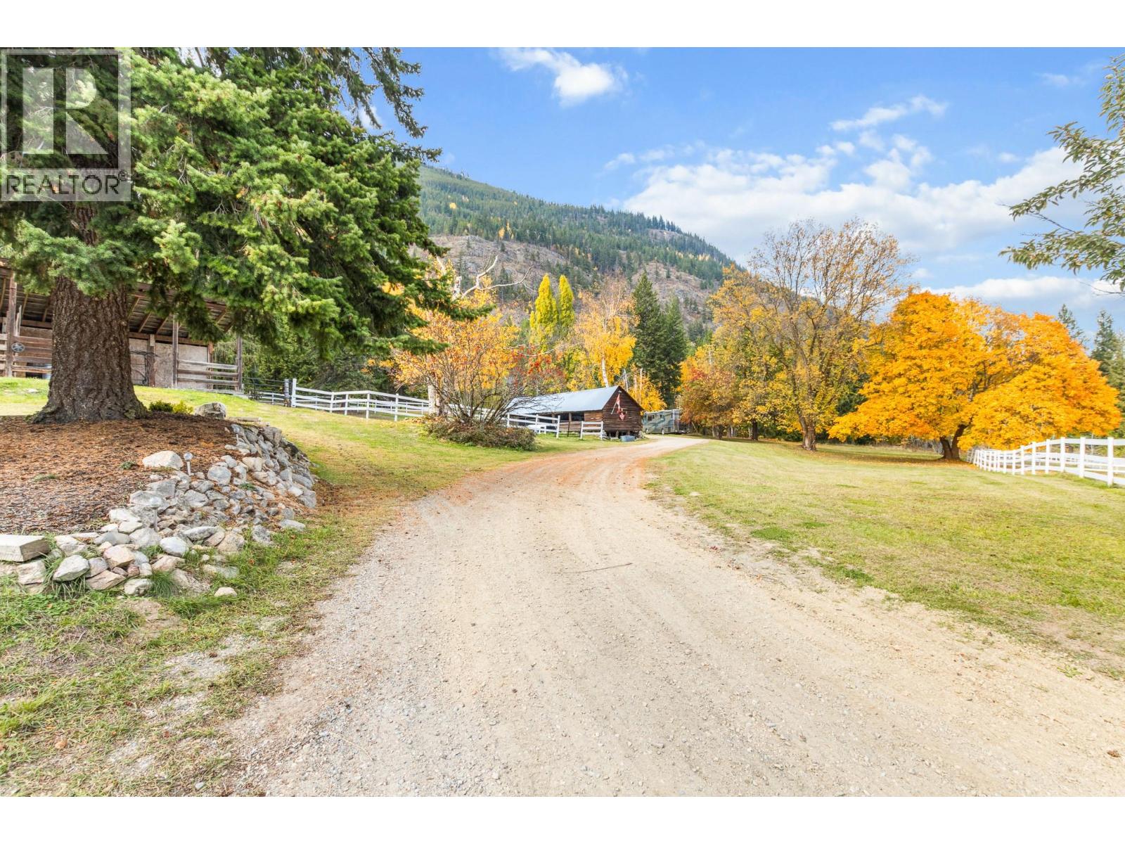 6171 50 Street Nw, Salmon Arm, British Columbia  V1E 3A6 - Photo 46 - 10389488