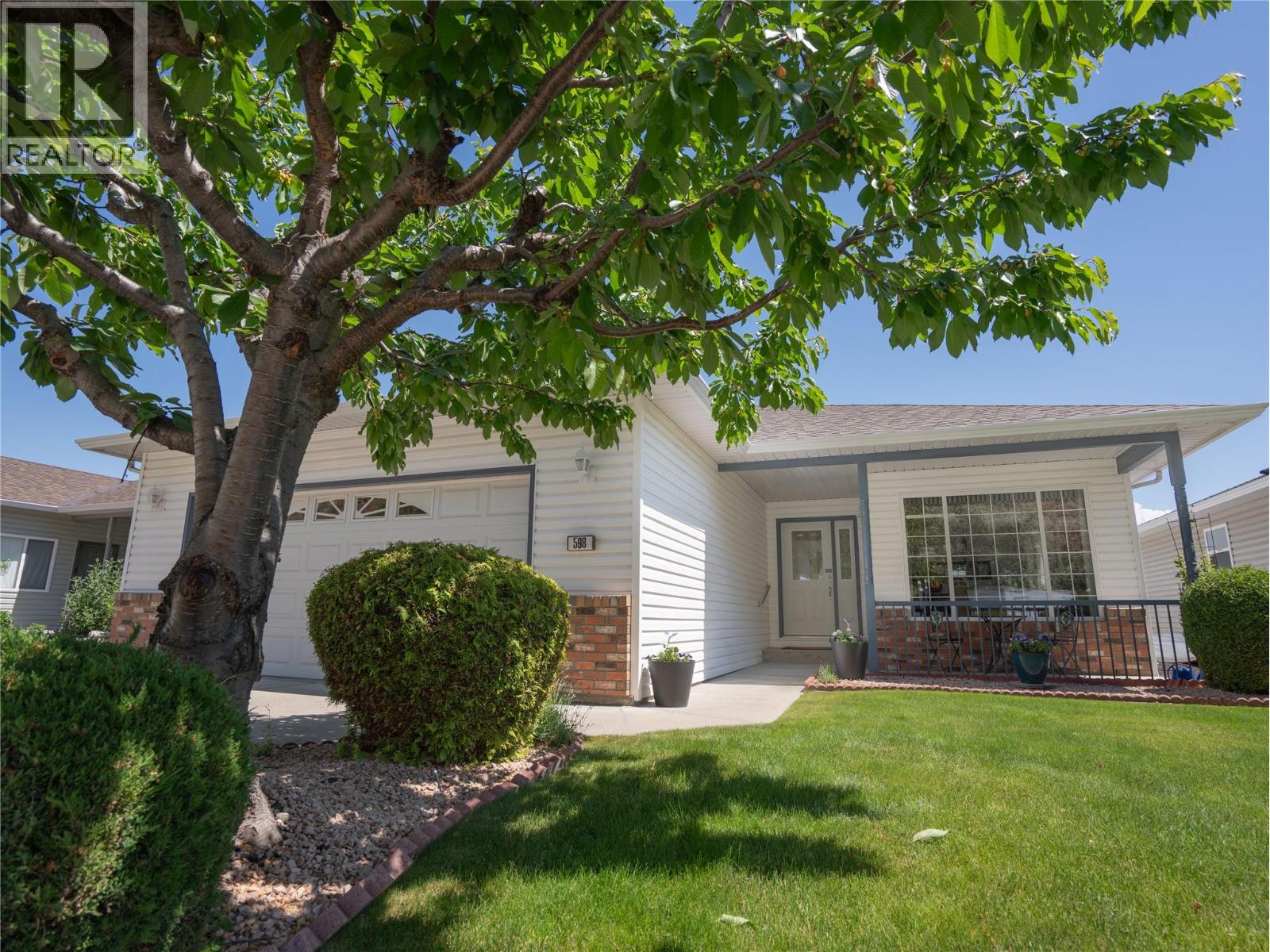 598 Red Wing Drive, Penticton, British Columbia  V2A 8N7 - Photo 1 - 10389415