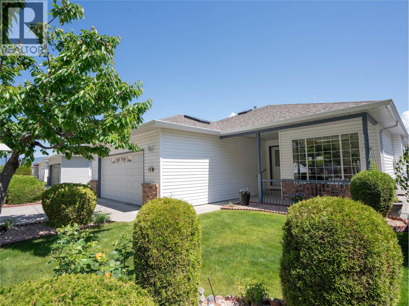 598 Red Wing Drive, Penticton, British Columbia  V2A 8N7 - Photo 2 - 10389415