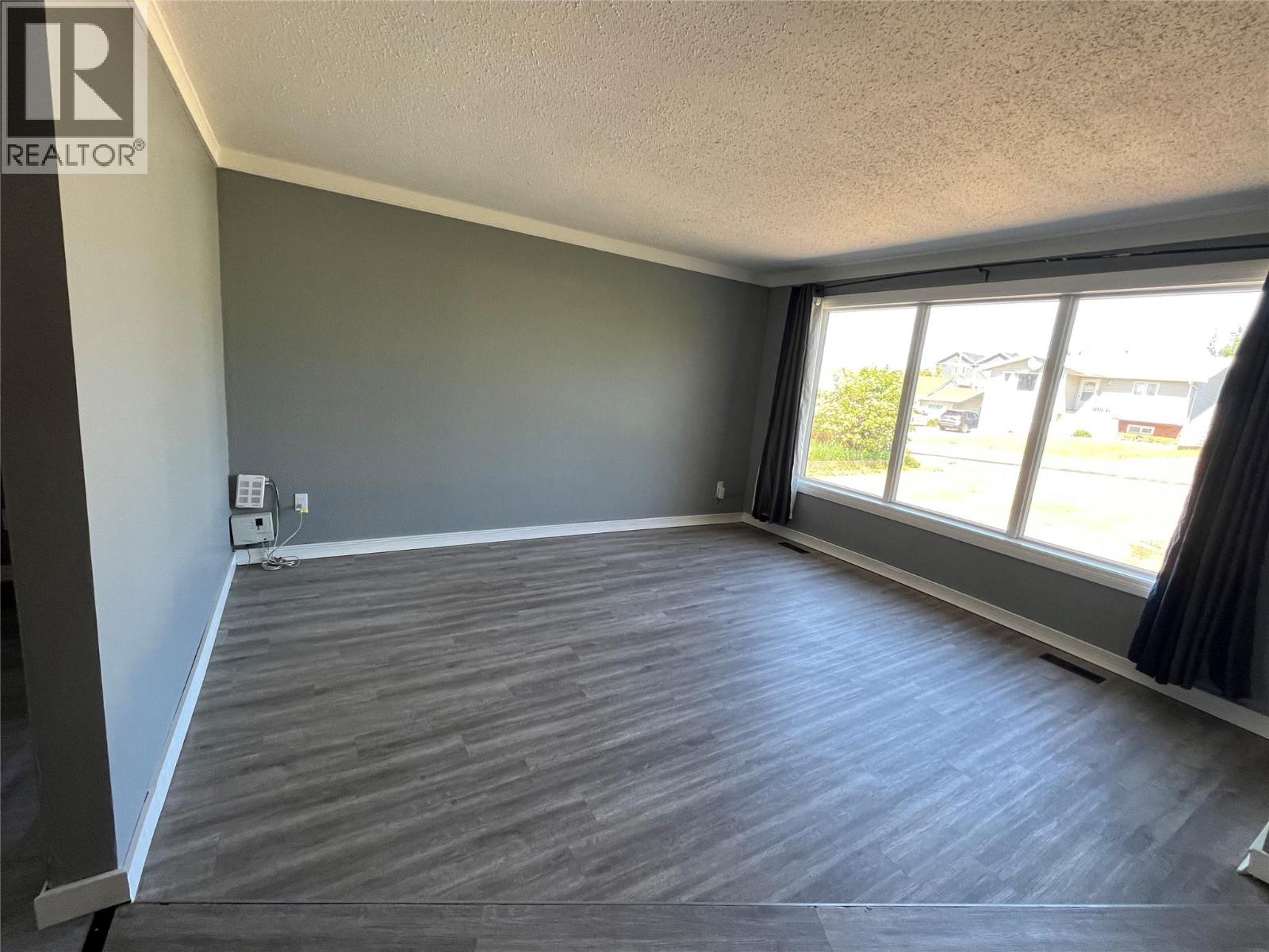 505 97a Avenue, Dawson Creek, British Columbia  V1G 1P9 - Photo 5 - 10389638