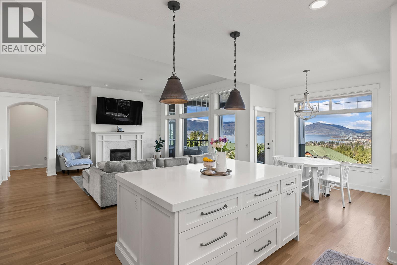 629 Almandine Court, Kelowna, British Columbia  V1W 4Z5 - Photo 12 - 10388247