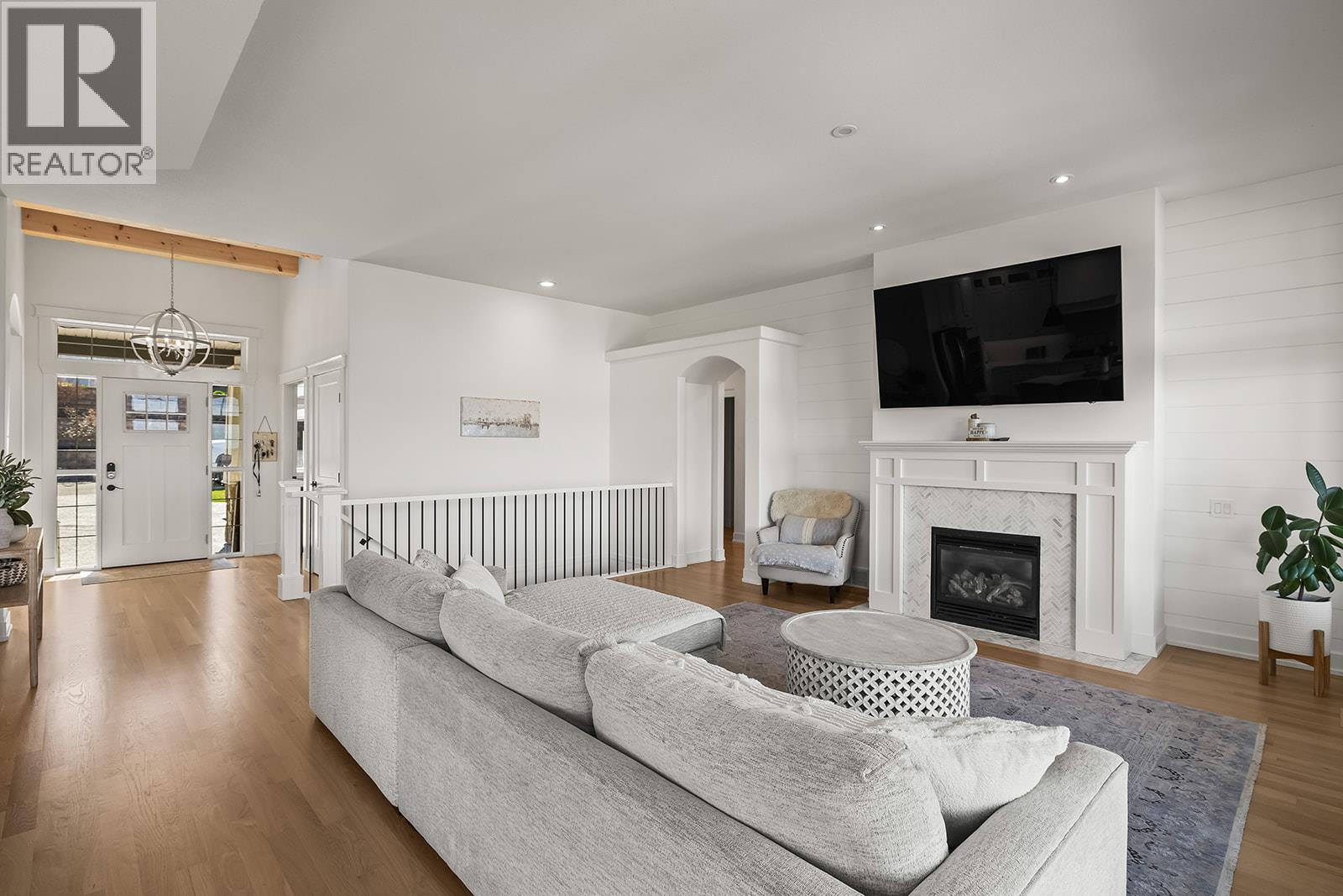 629 Almandine Court, Kelowna, British Columbia  V1W 4Z5 - Photo 17 - 10388247