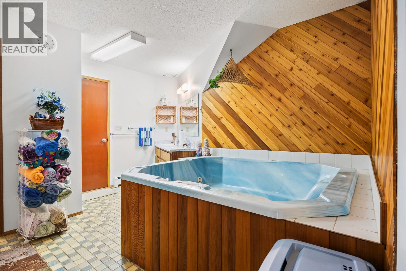12610 Oyama Road, Oyama, British Columbia  V4V 2A4 - Photo 25 - 10386256