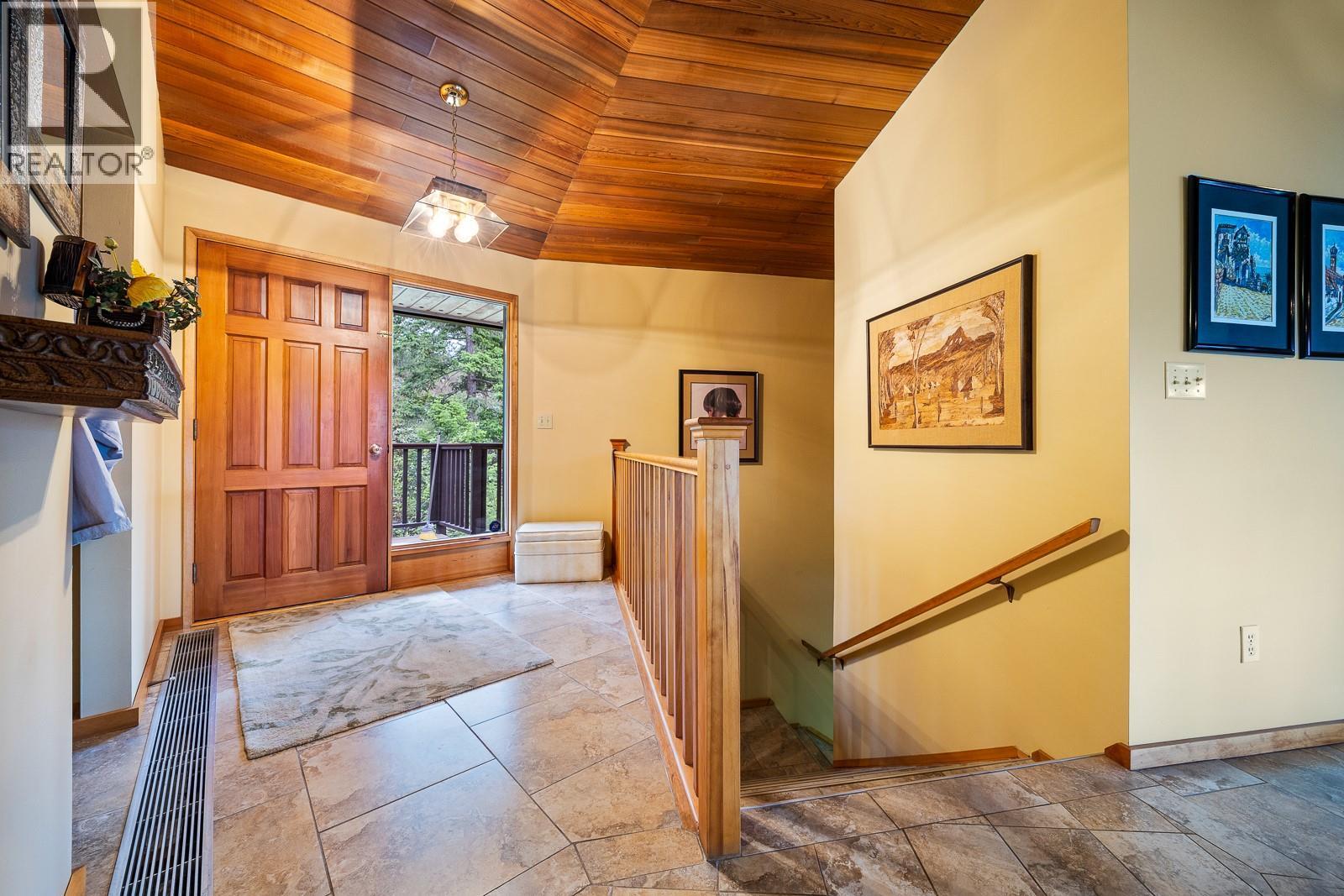 12610 Oyama Road, Oyama, British Columbia  V4V 2A4 - Photo 7 - 10386256