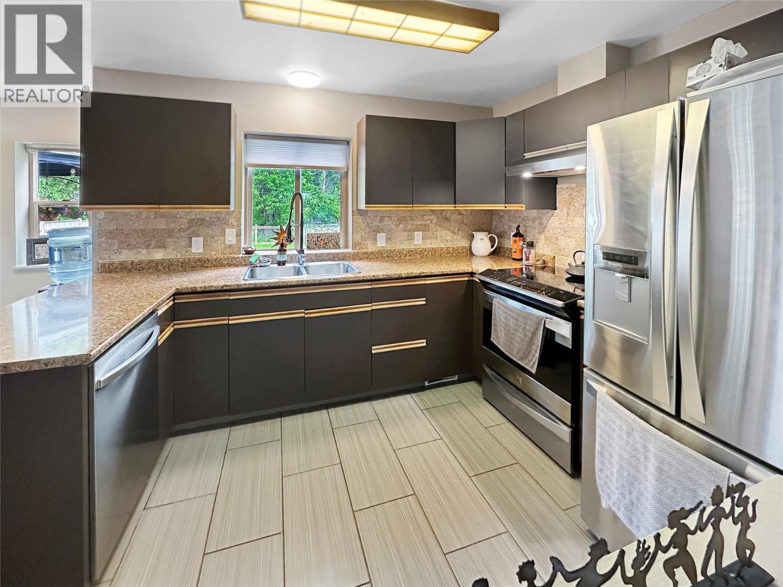 466 Corina Avenue Unit# A, Princeton, British Columbia  V0X 1W0 - Photo 4 - 10389613