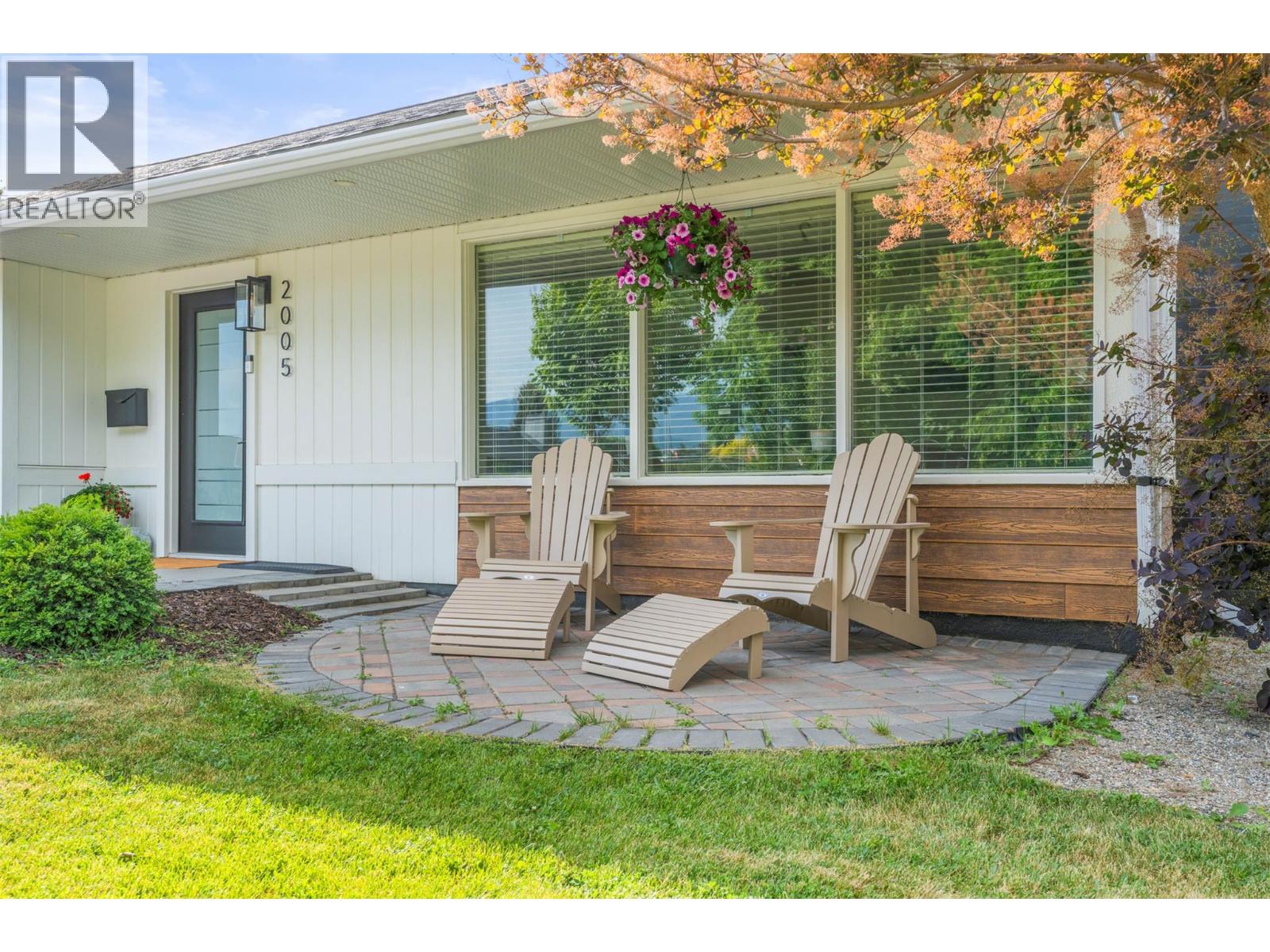 2005 28 Crescent, Vernon, British Columbia  V1T 1V1 - Photo 2 - 10389274