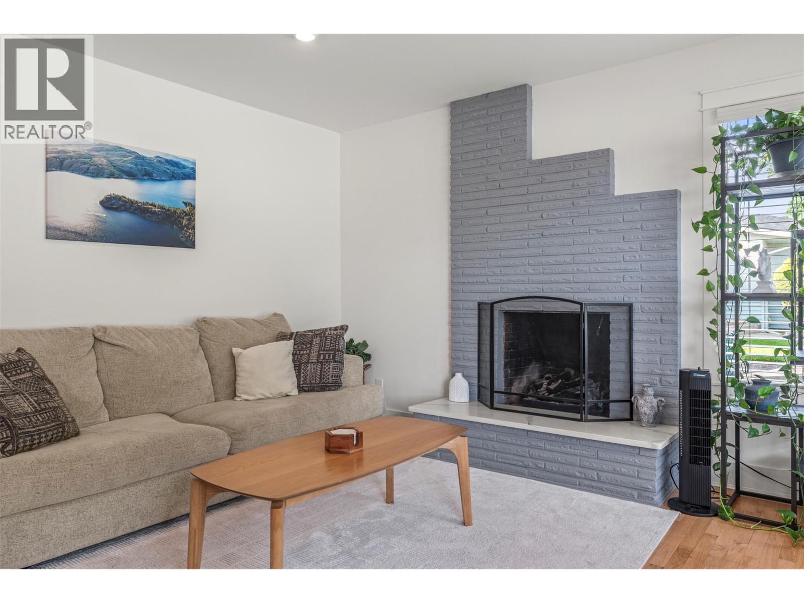 2005 28 Crescent, Vernon, British Columbia  V1T 1V1 - Photo 6 - 10389274