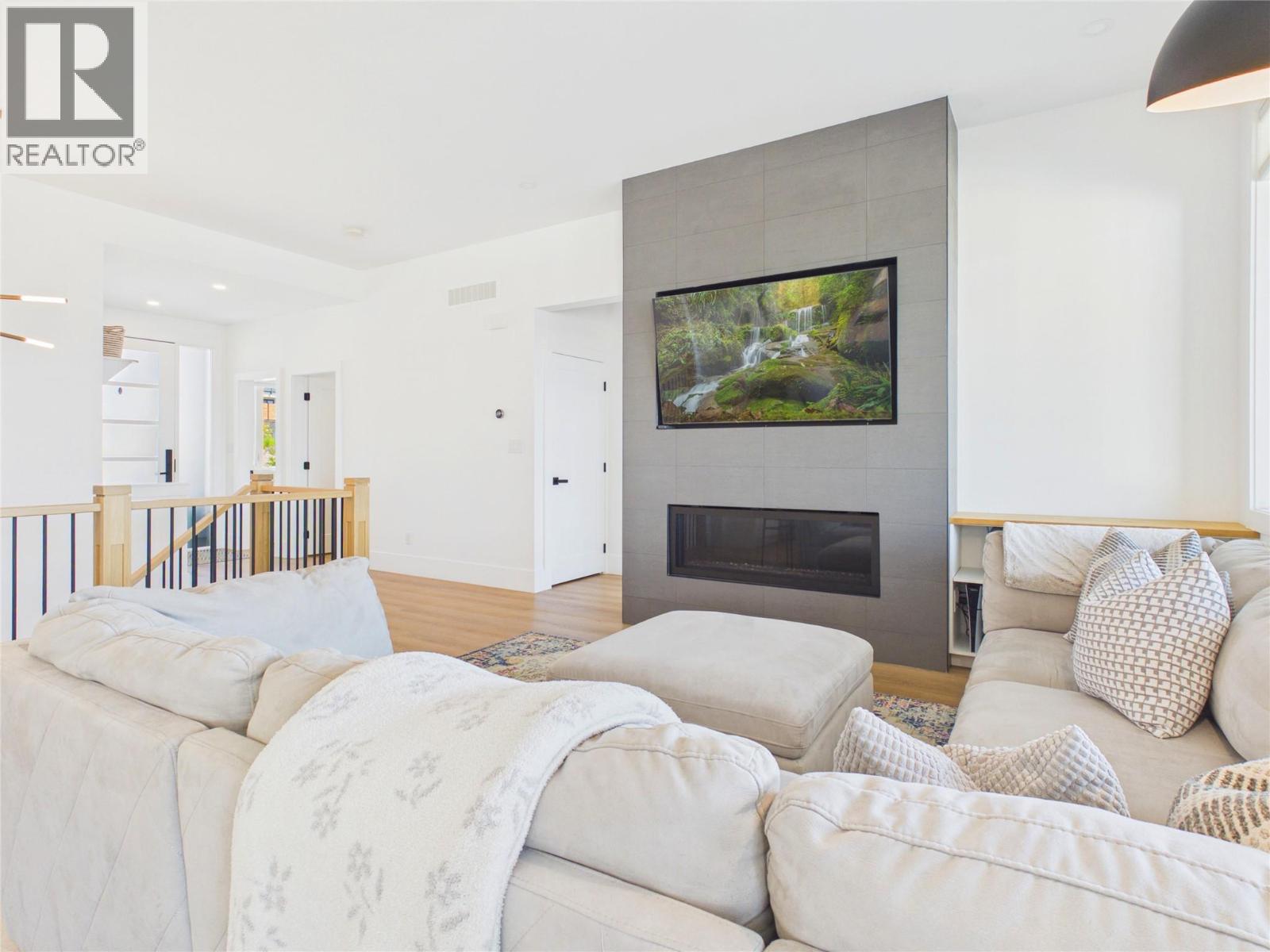 1081 Antler Drive, Penticton, British Columbia  V2A 0C9 - Photo 6 - 10389164