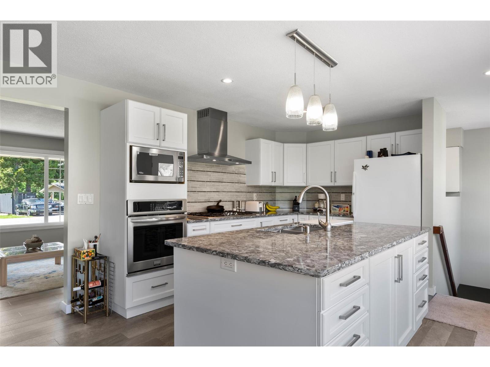 6348 Chukar Drive, Kamloops, British Columbia  V2C 4T7 - Photo 15 - 10389255