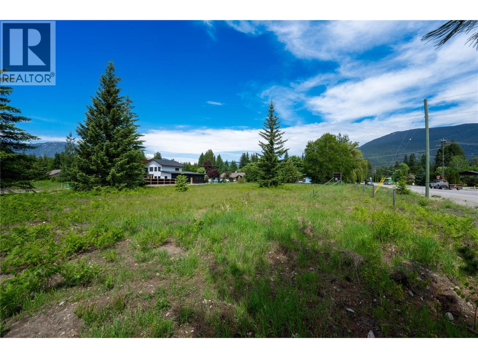 2000 Lanzo Lane Lot# Sl 1, Revelstoke, British Columbia  V0E 2S1 - Photo 7 - 10389107