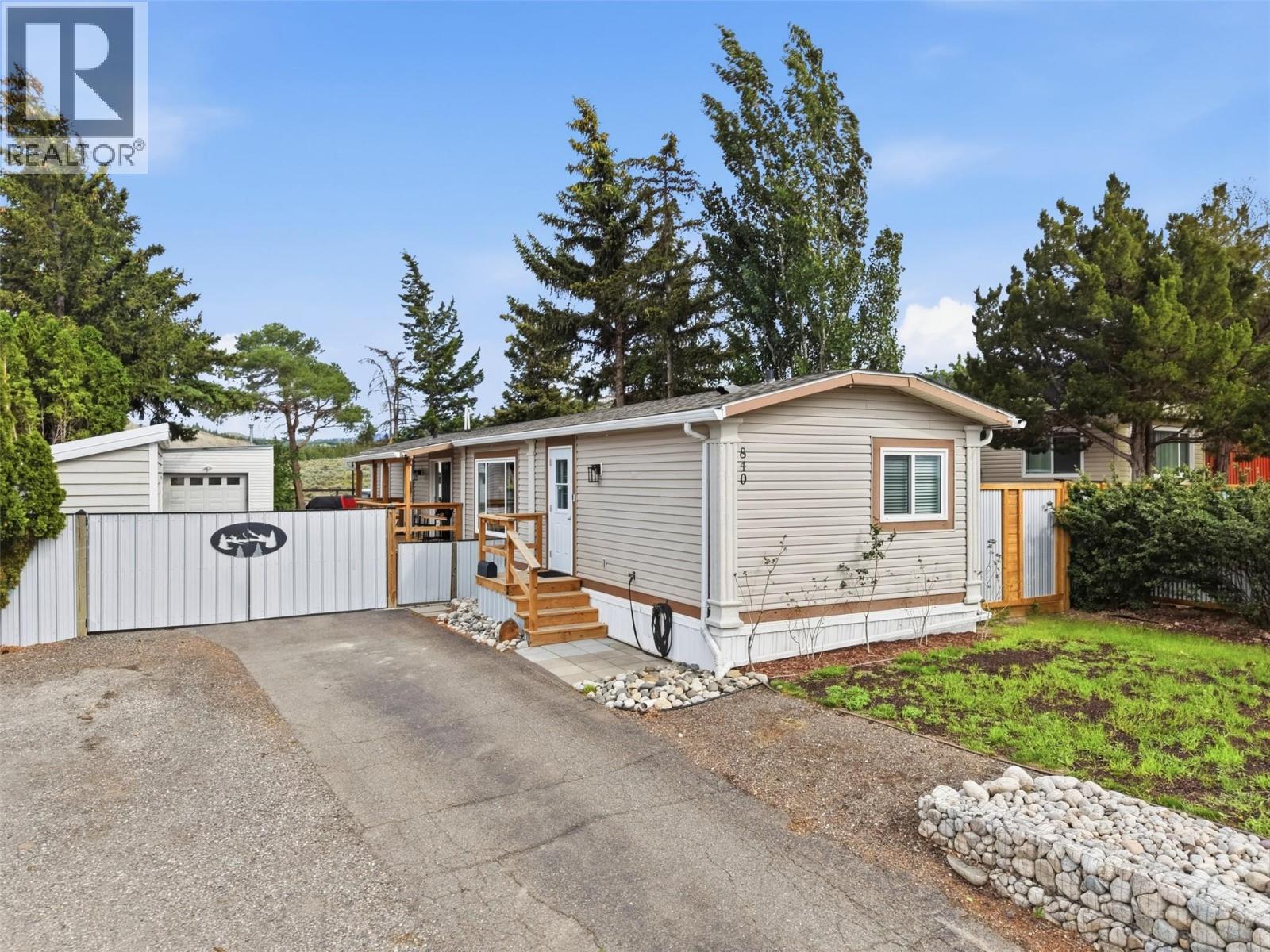 840 Klahanie Drive, Kamloops, British Columbia  V2C 5R2 - Photo 1 - 10388876