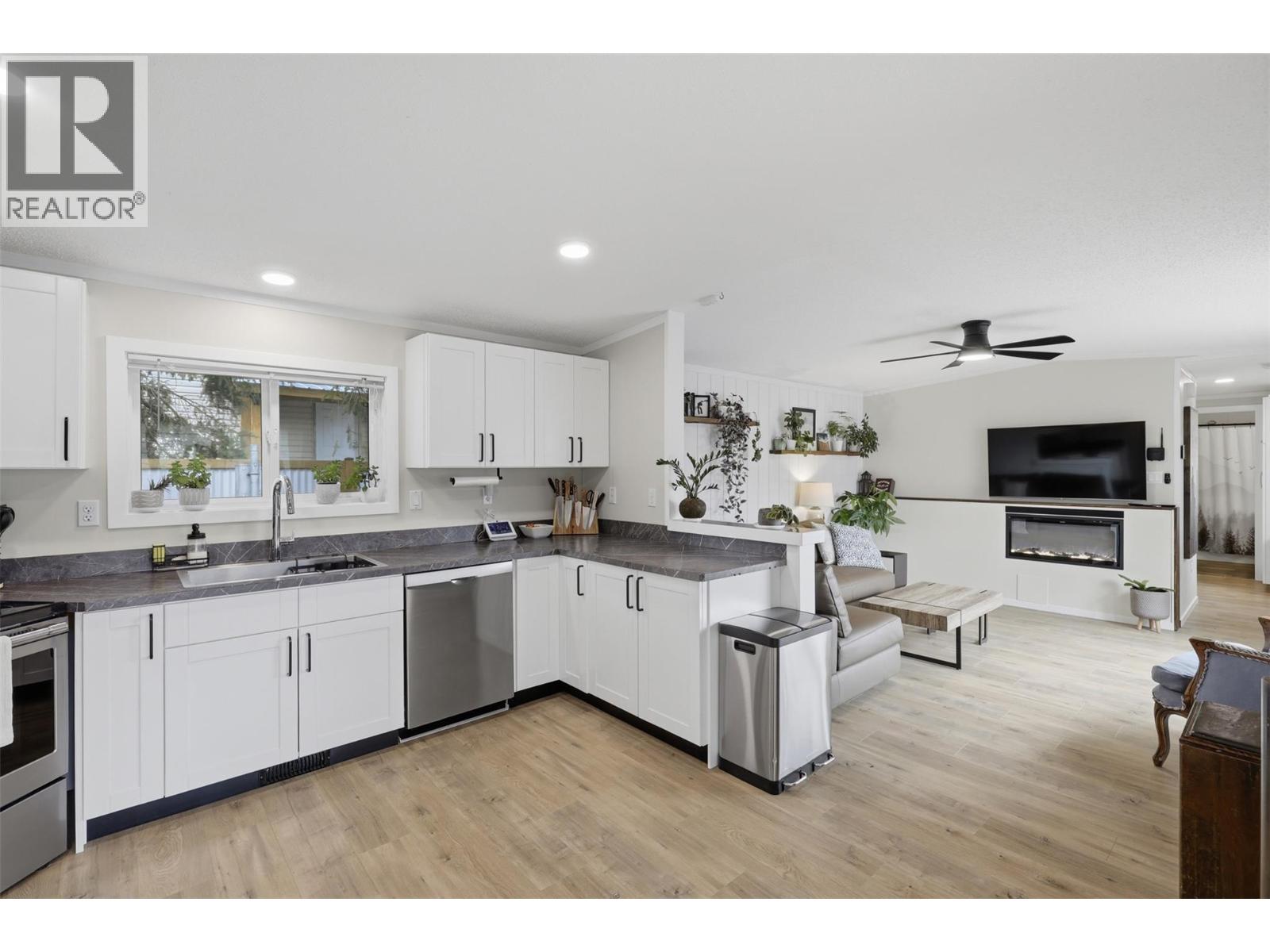 840 Klahanie Drive, Kamloops, British Columbia  V2C 5R2 - Photo 10 - 10388876