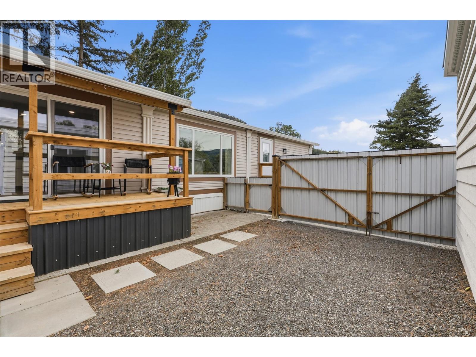 840 Klahanie Drive, Kamloops, British Columbia  V2C 5R2 - Photo 34 - 10388876