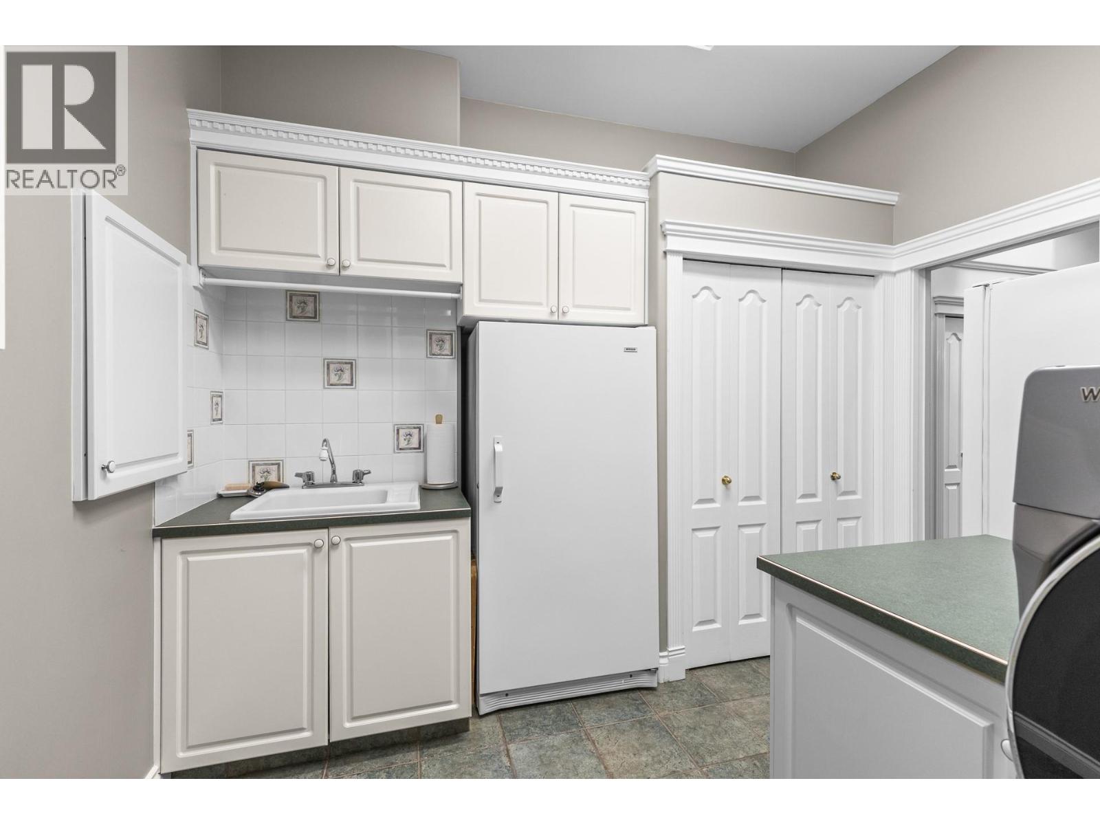 1145 Mckenzie Road, Kelowna, British Columbia  V1P 1C3 - Photo 31 - 10389627