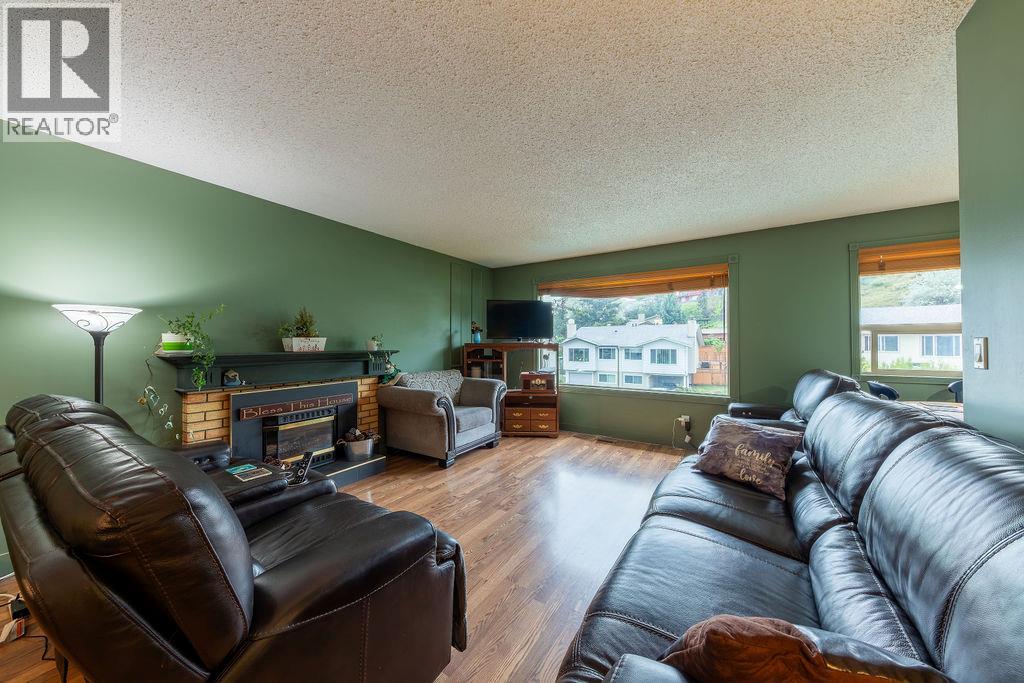 1278 Monashee Court, Kamloops, British Columbia  V2C 6B4 - Photo 3 - 10388947