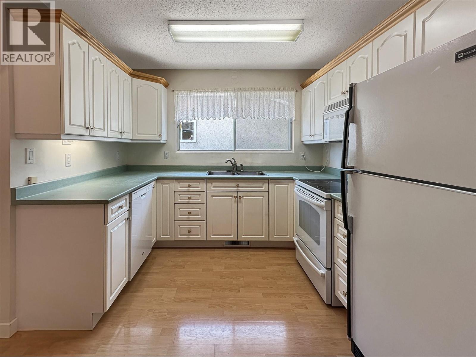 2501 3rd Street S, Cranbrook, British Columbia  V1C 4W4 - Photo 10 - 10387874