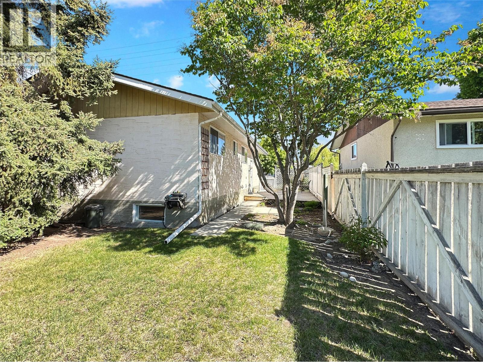 2501 3rd Street S, Cranbrook, British Columbia  V1C 4W4 - Photo 23 - 10387874