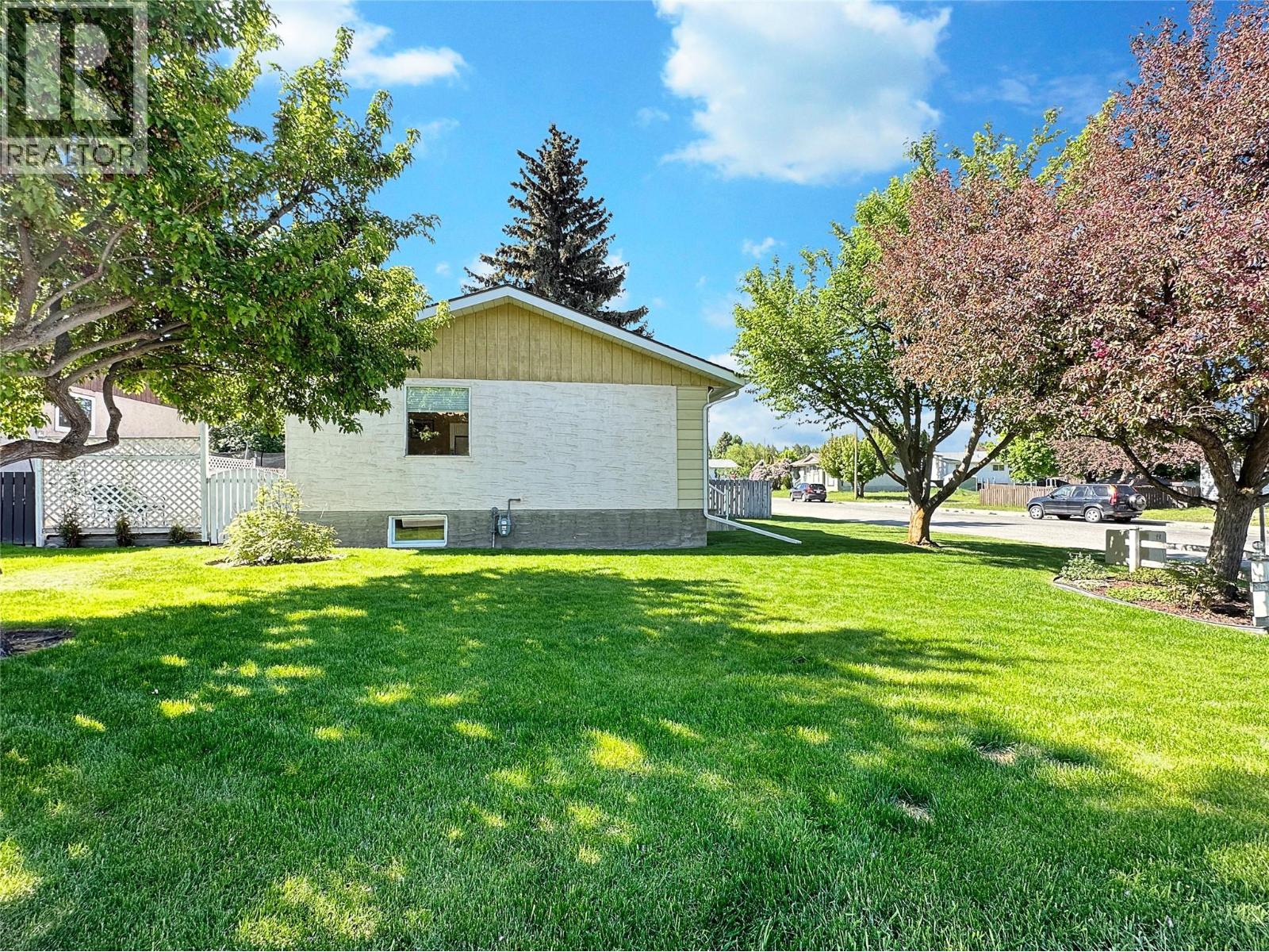 2501 3rd Street S, Cranbrook, British Columbia  V1C 4W4 - Photo 24 - 10387874