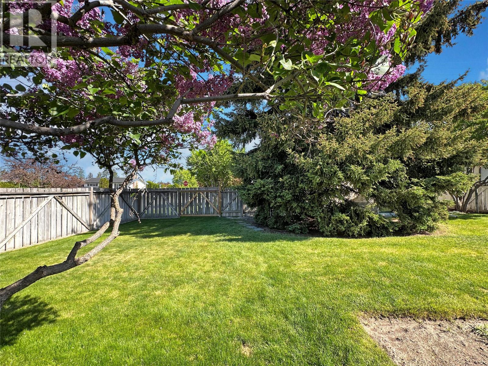 2501 3rd Street S, Cranbrook, British Columbia  V1C 4W4 - Photo 28 - 10387874