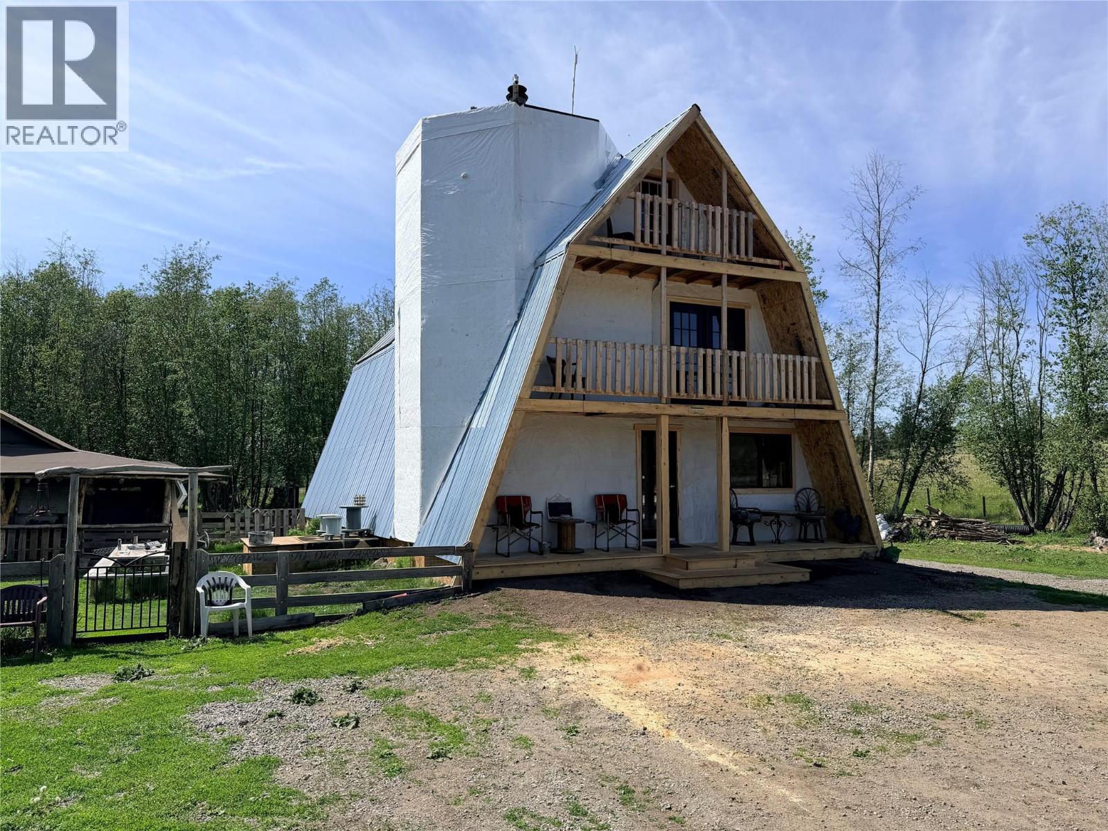 6058 Robbins Range Road, Kamloops, British Columbia  V0E 2M0 - Photo 16 - 10389629