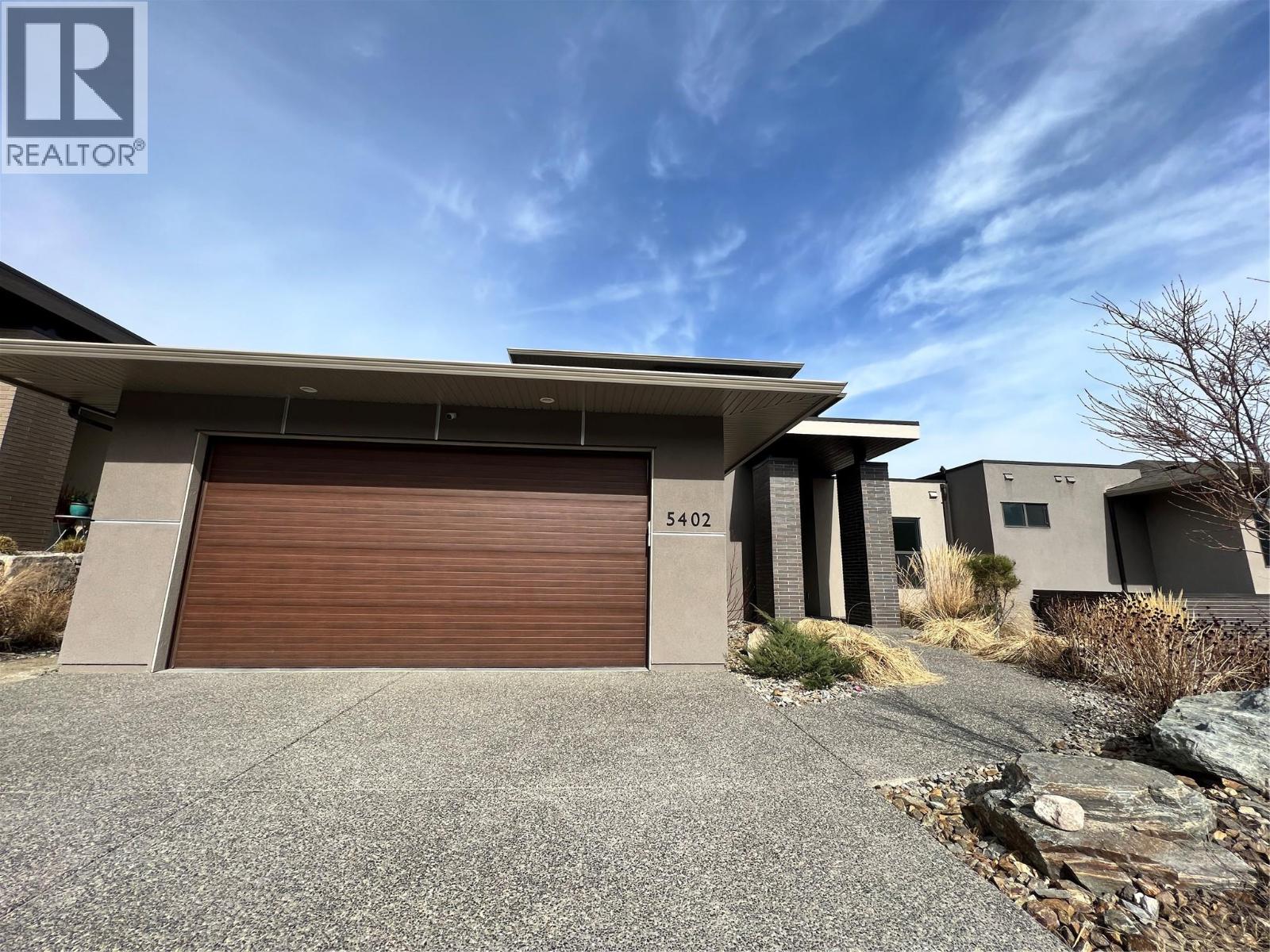5402 Kestrel Lane, Kelowna, British Columbia  V1W 0A6 - Photo 1 - 10389498