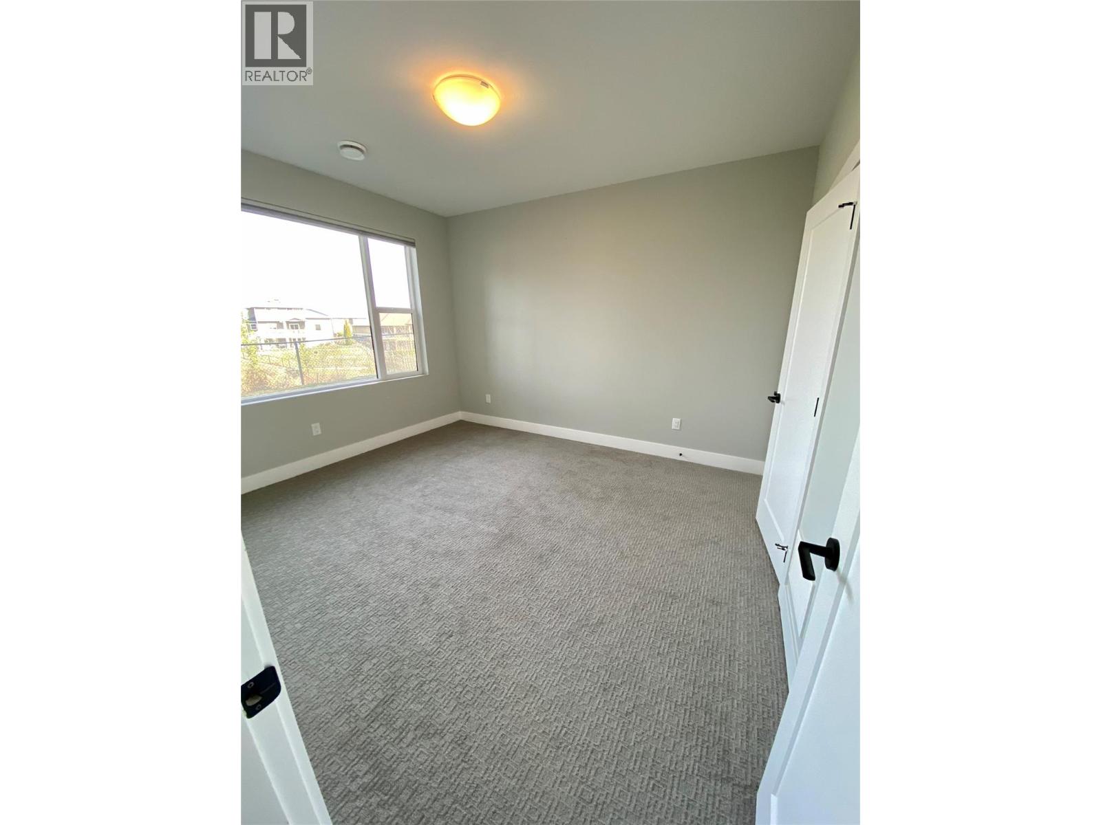 5402 Kestrel Lane, Kelowna, British Columbia  V1W 0A6 - Photo 16 - 10389498