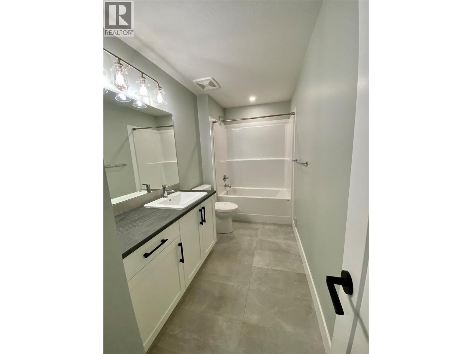 5402 Kestrel Lane, Kelowna, British Columbia  V1W 0A6 - Photo 18 - 10389498