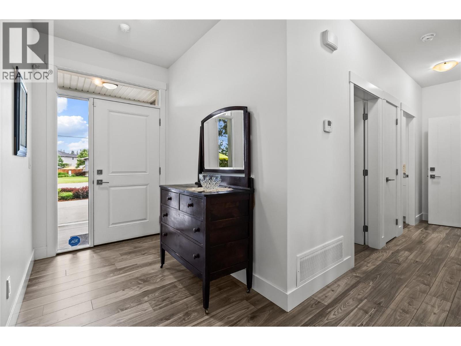 827 Juniper Road, Kelowna, British Columbia  V1X 3R8 - Photo 14 - 10389502