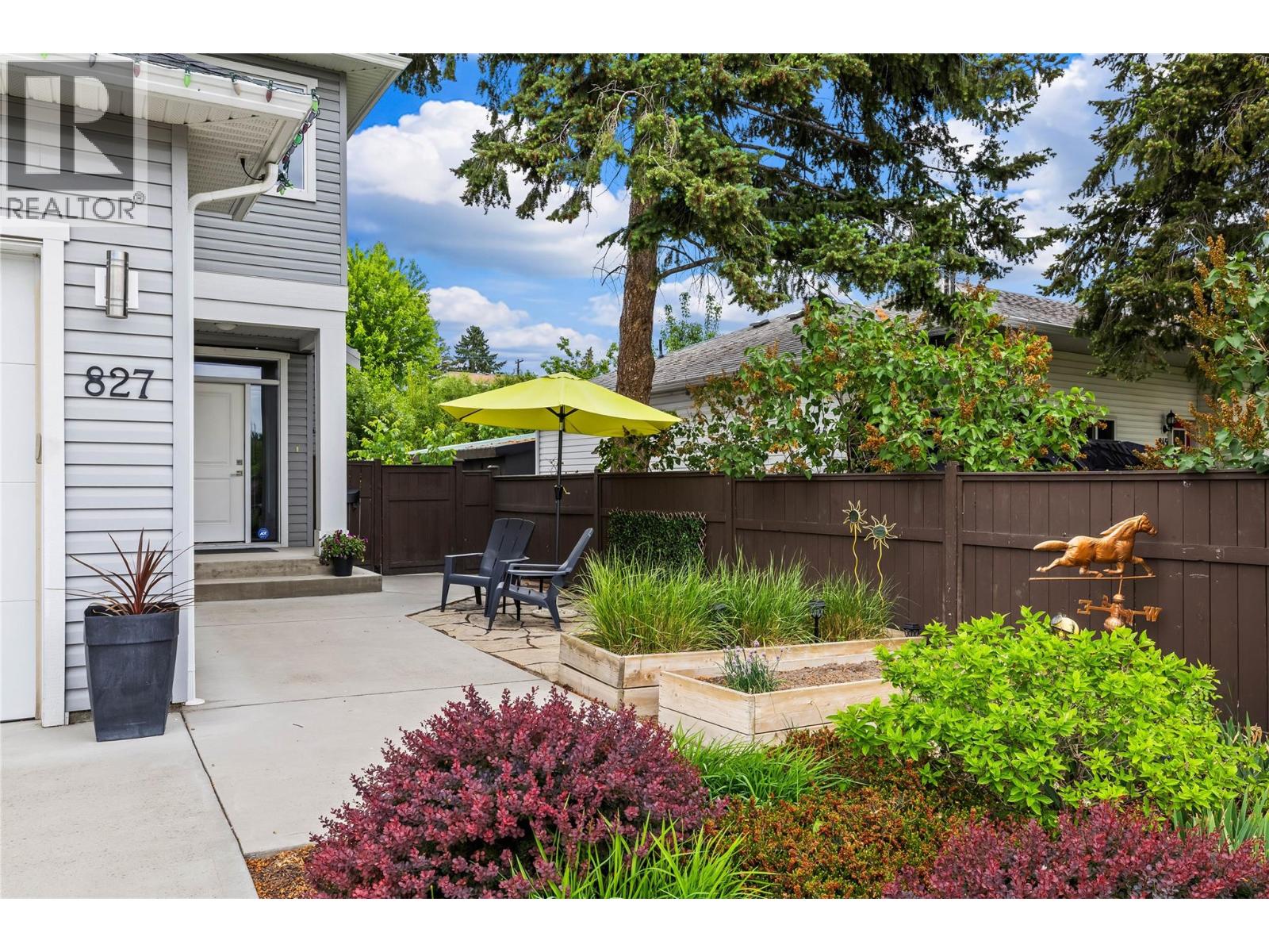 827 Juniper Road, Kelowna, British Columbia  V1X 3R8 - Photo 2 - 10389502