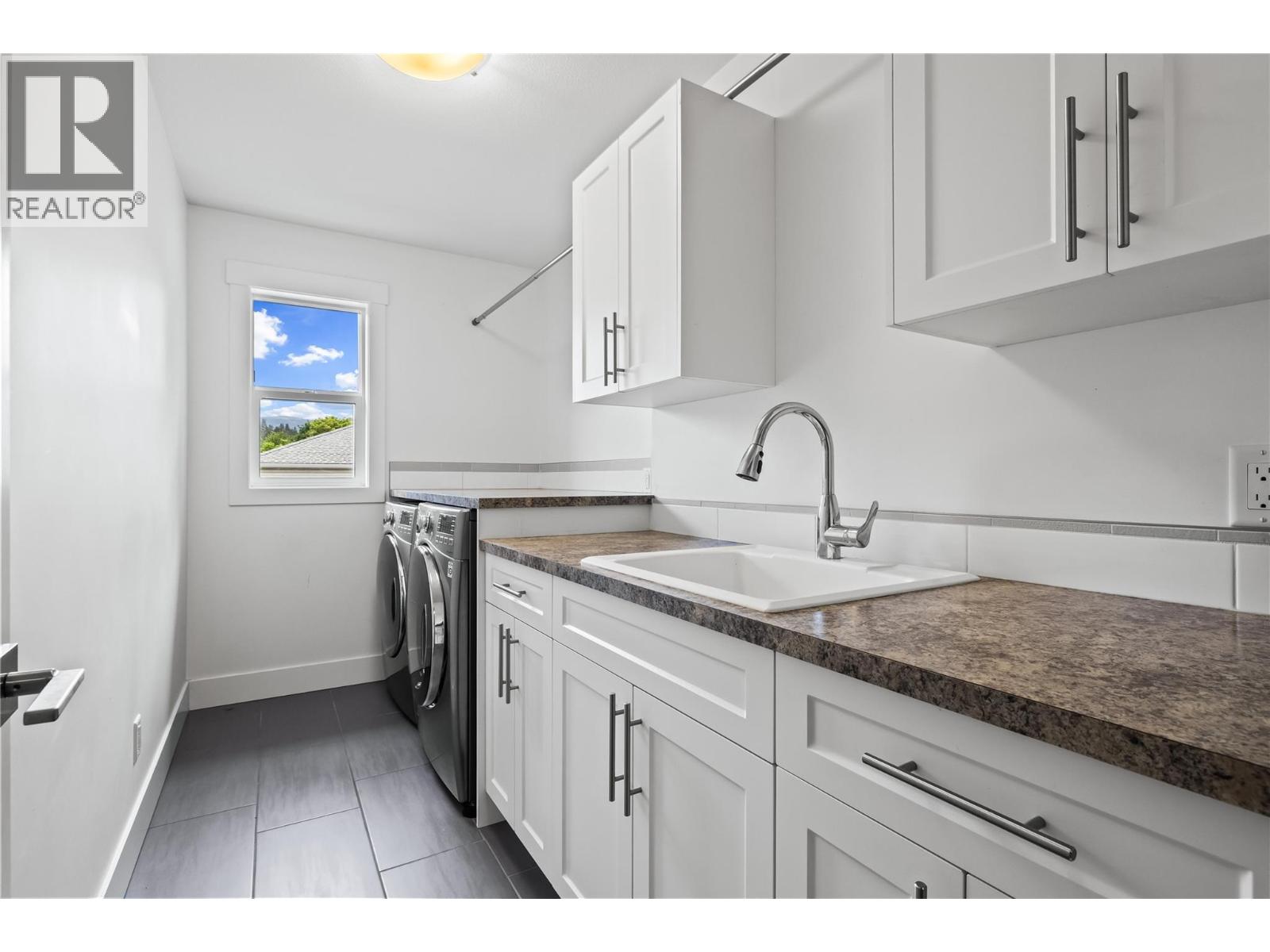 827 Juniper Road, Kelowna, British Columbia  V1X 3R8 - Photo 25 - 10389502