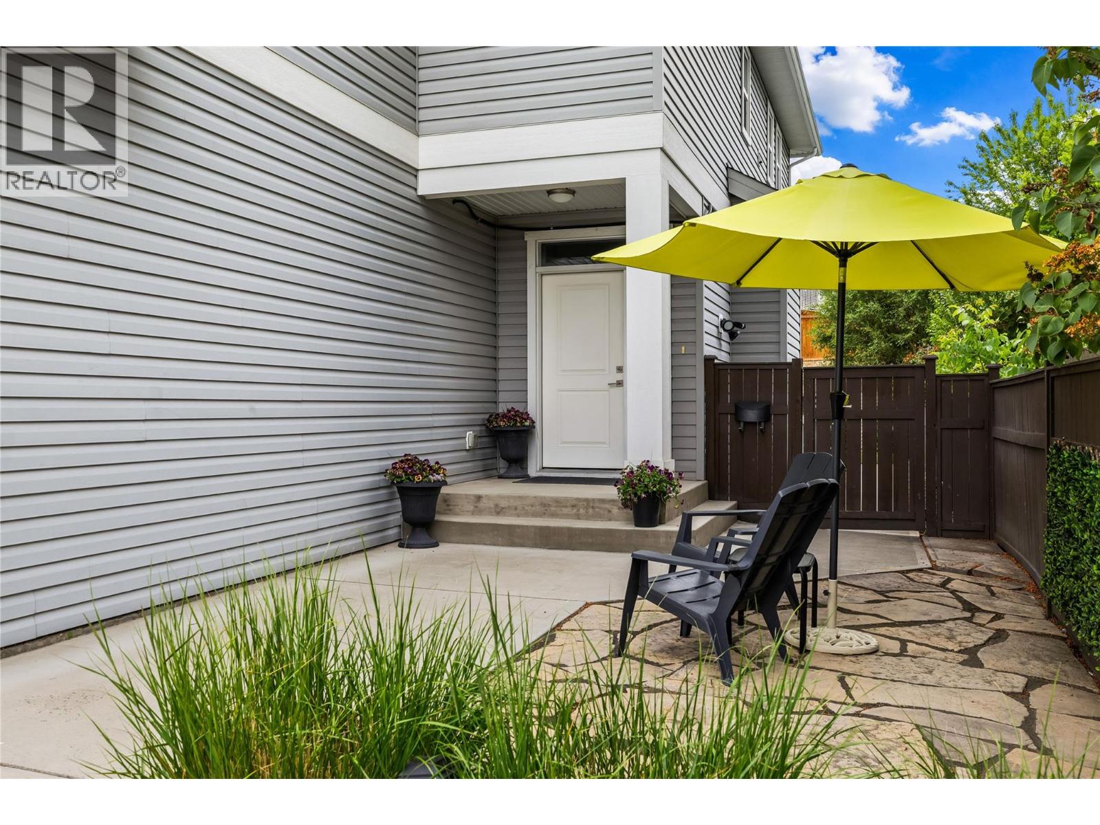 827 Juniper Road, Kelowna, British Columbia  V1X 3R8 - Photo 3 - 10389502