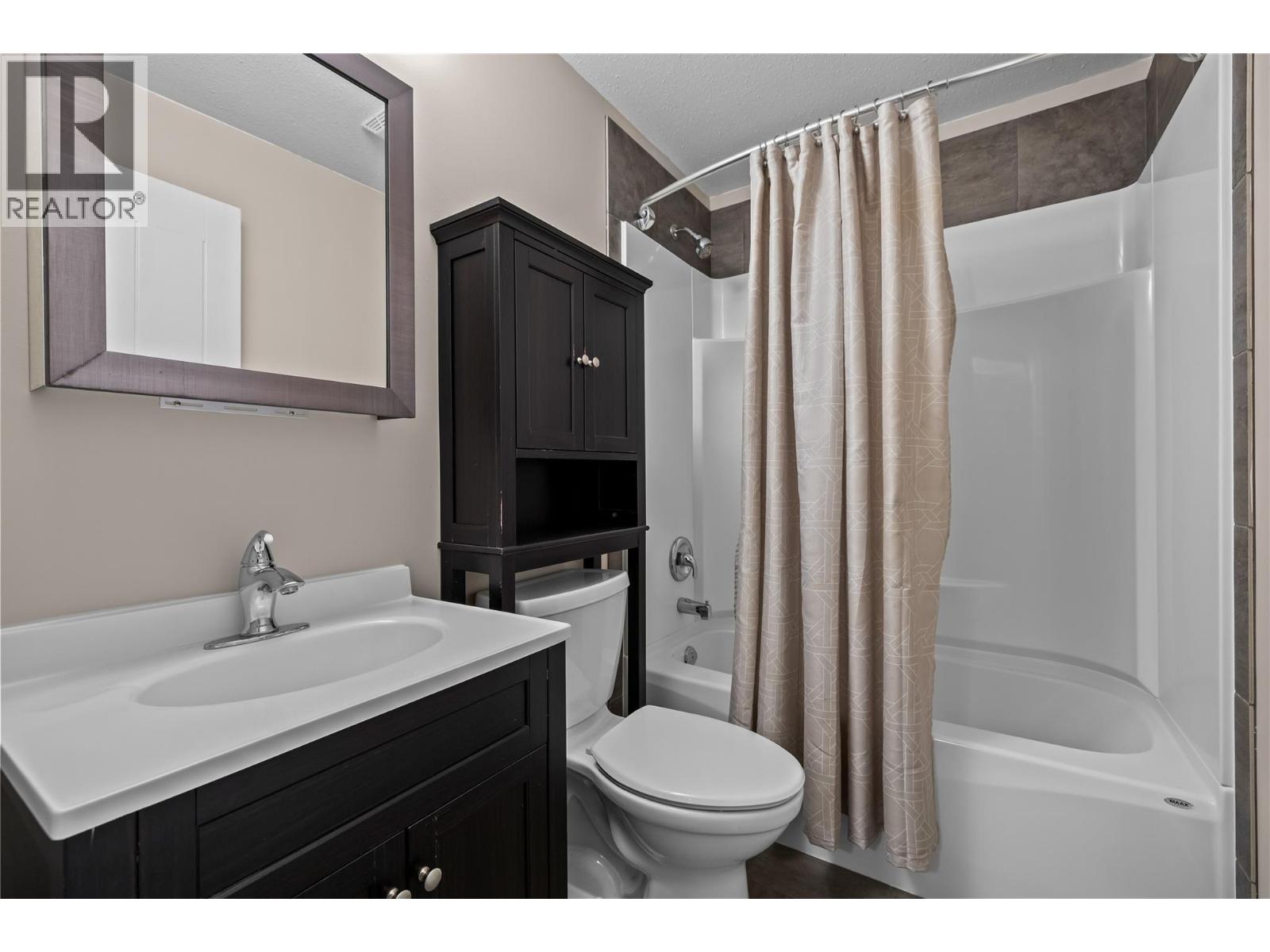 827 Juniper Road, Kelowna, British Columbia  V1X 3R8 - Photo 31 - 10389502