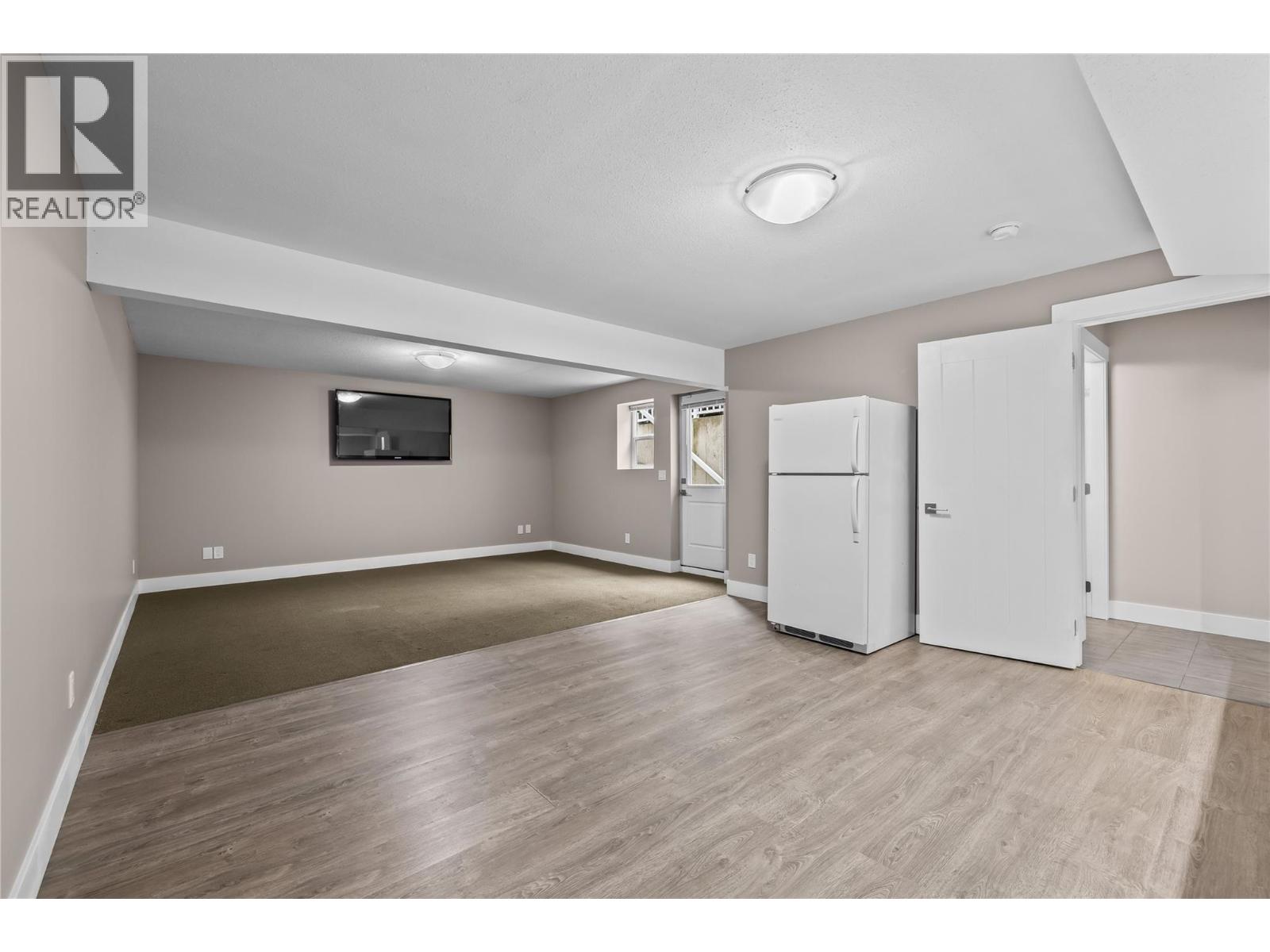 827 Juniper Road, Kelowna, British Columbia  V1X 3R8 - Photo 38 - 10389502