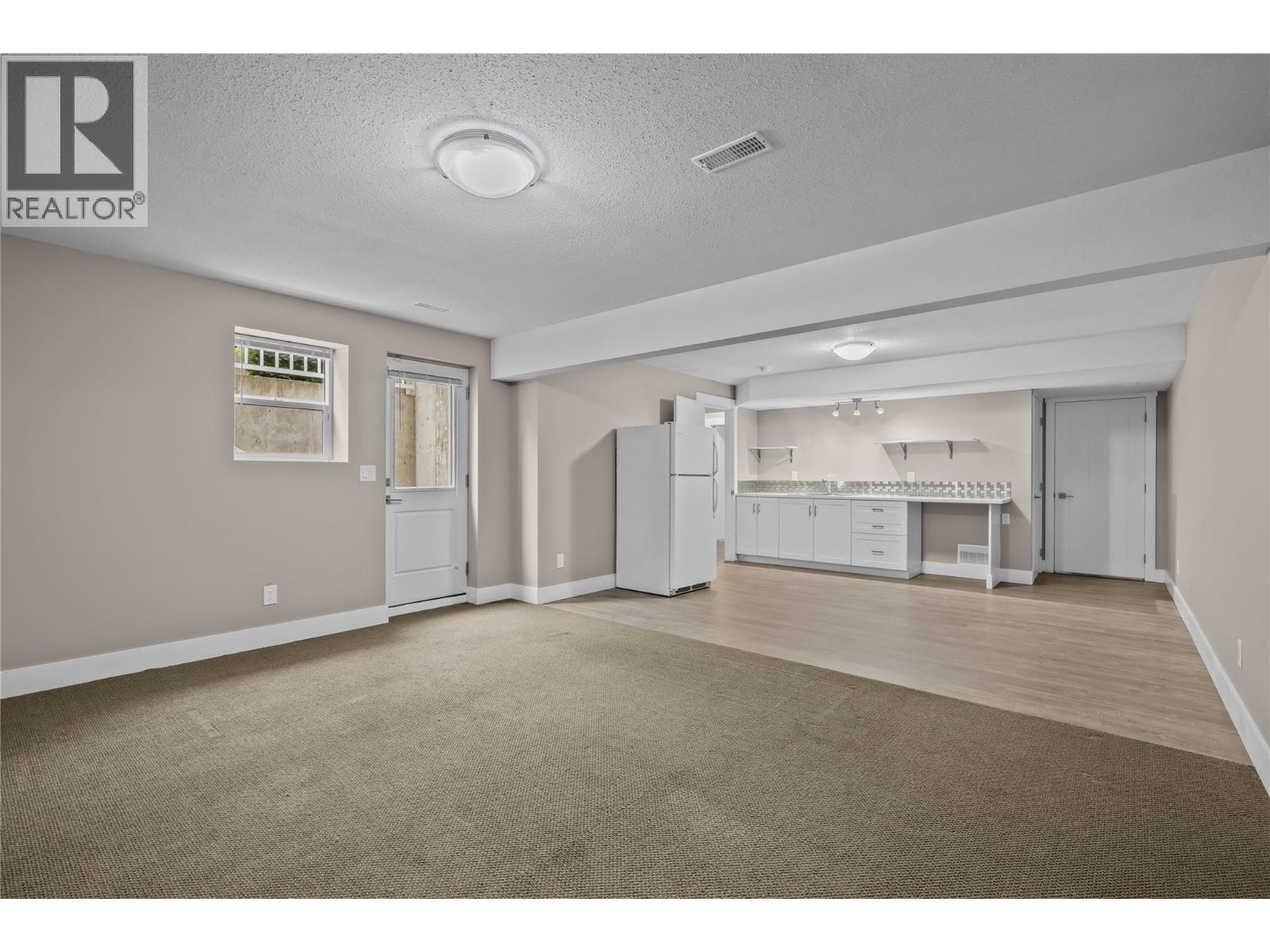 827 Juniper Road, Kelowna, British Columbia  V1X 3R8 - Photo 43 - 10389502