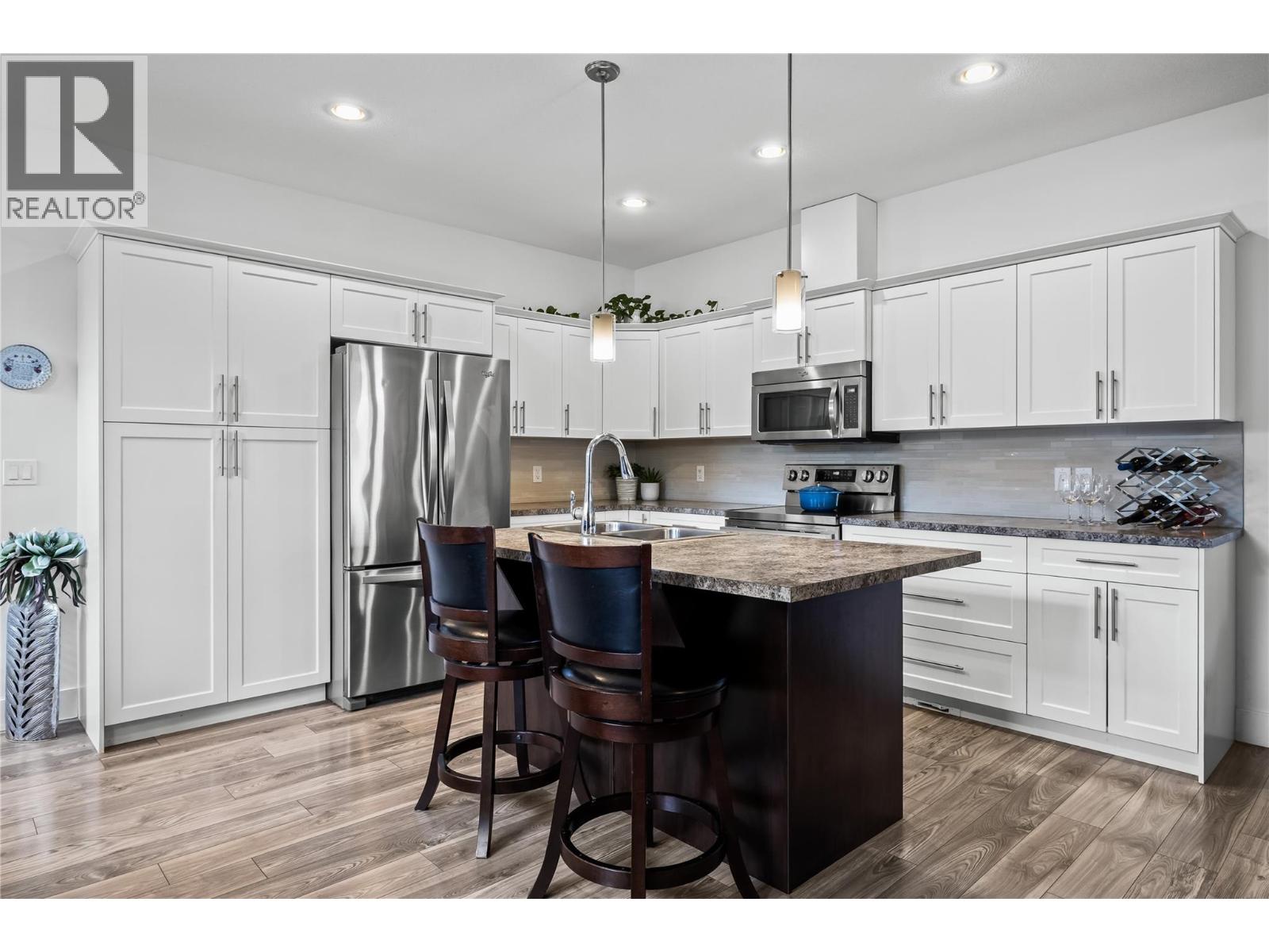 827 Juniper Road, Kelowna, British Columbia  V1X 3R8 - Photo 5 - 10389502