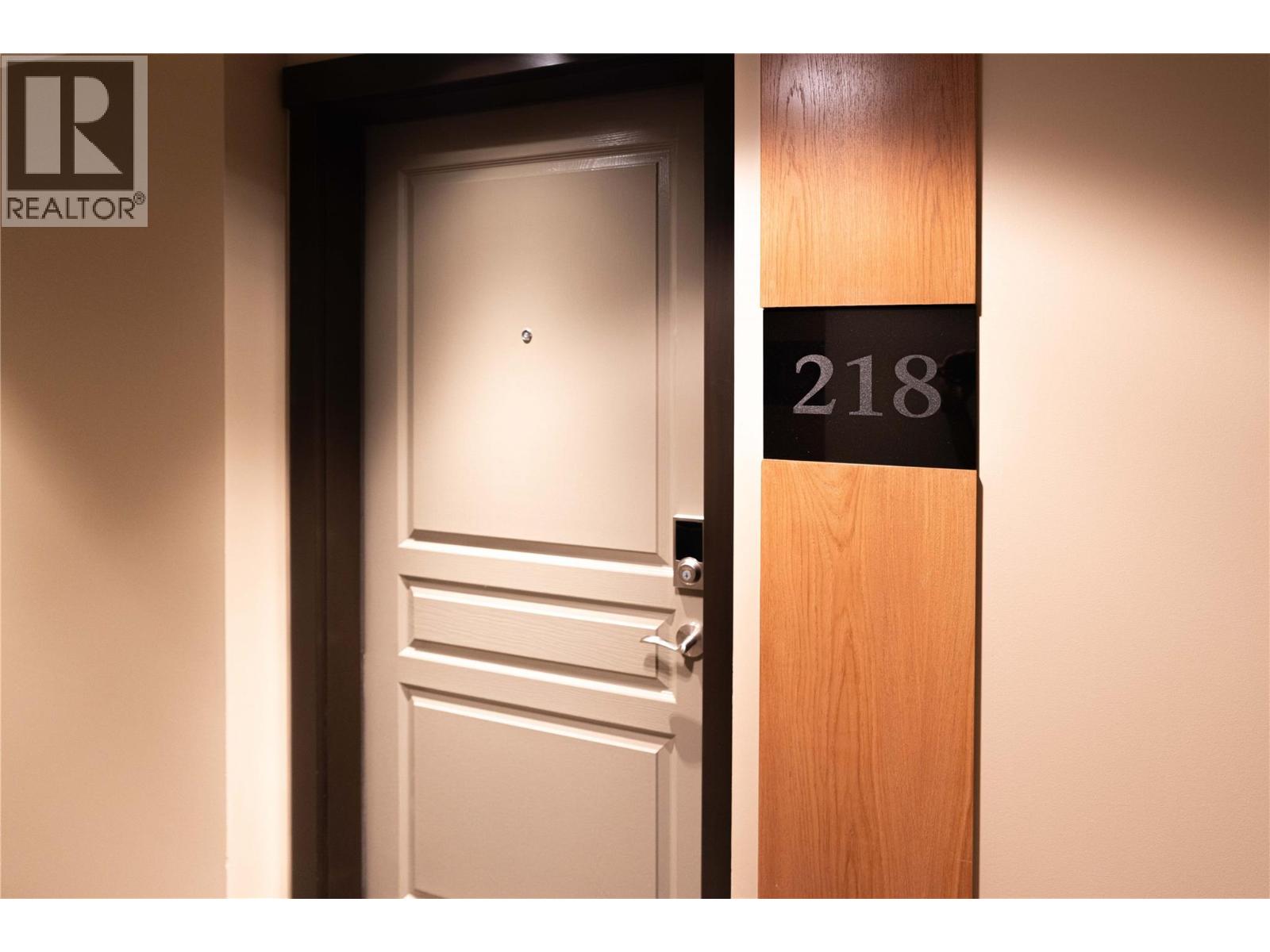 1089 Sunset Drive Unit# 218, Kelowna, British Columbia  V1Y 9Z3 - Photo 2 - 10389663