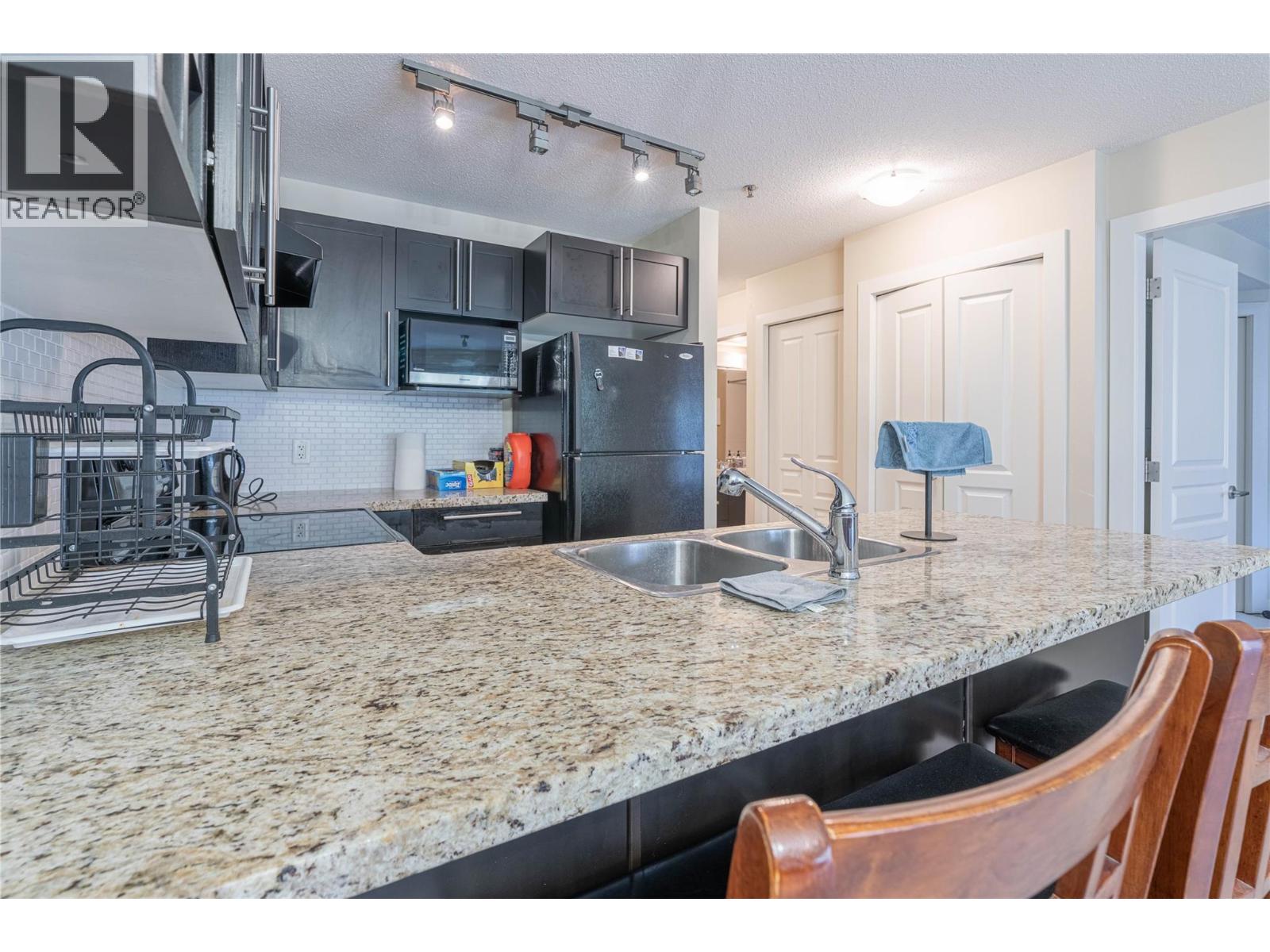 1089 Sunset Drive Unit# 218, Kelowna, British Columbia  V1Y 9Z3 - Photo 5 - 10389663