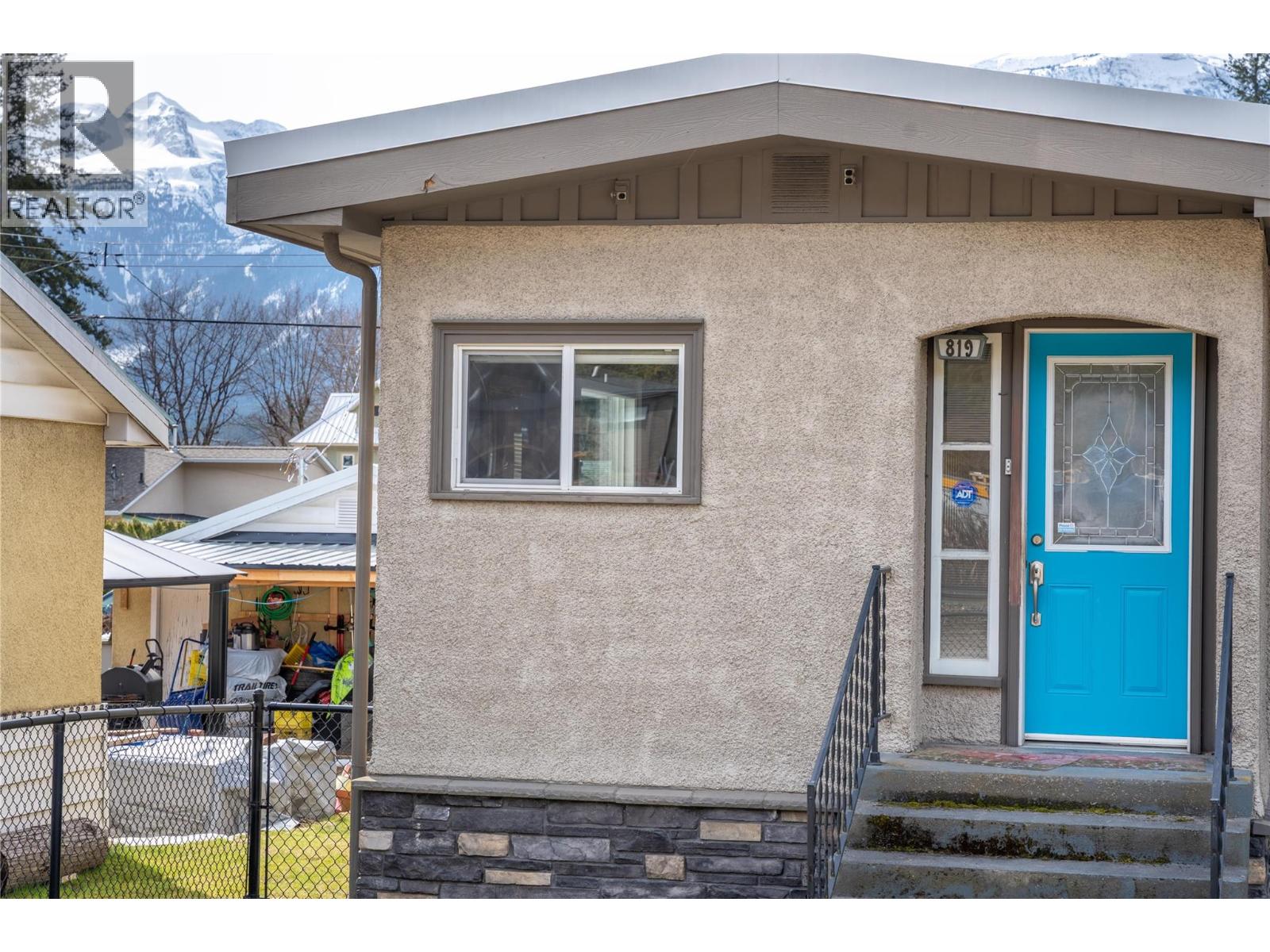 819 Victoria Road W, Revelstoke, British Columbia  V0E 2S0 - Photo 45 - 10389646